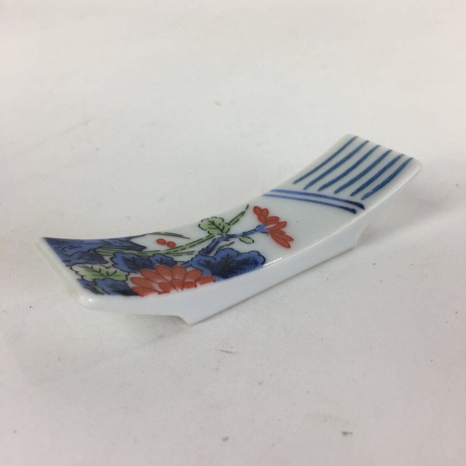Japanese Porcelain Chopstick Rest Holder Vtg Sometsuke Red Chrysanthemum CR207
