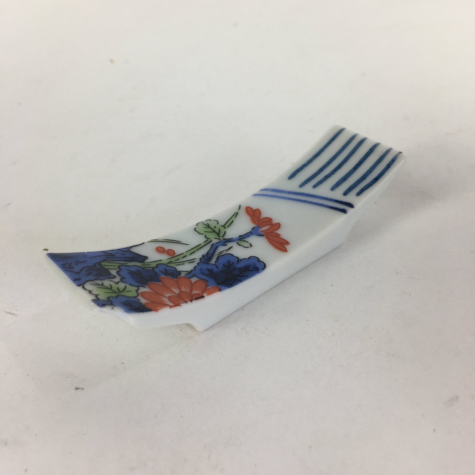 Japanese Porcelain Chopstick Rest Holder Vtg Sometsuke Red Chrysanthemum CR210