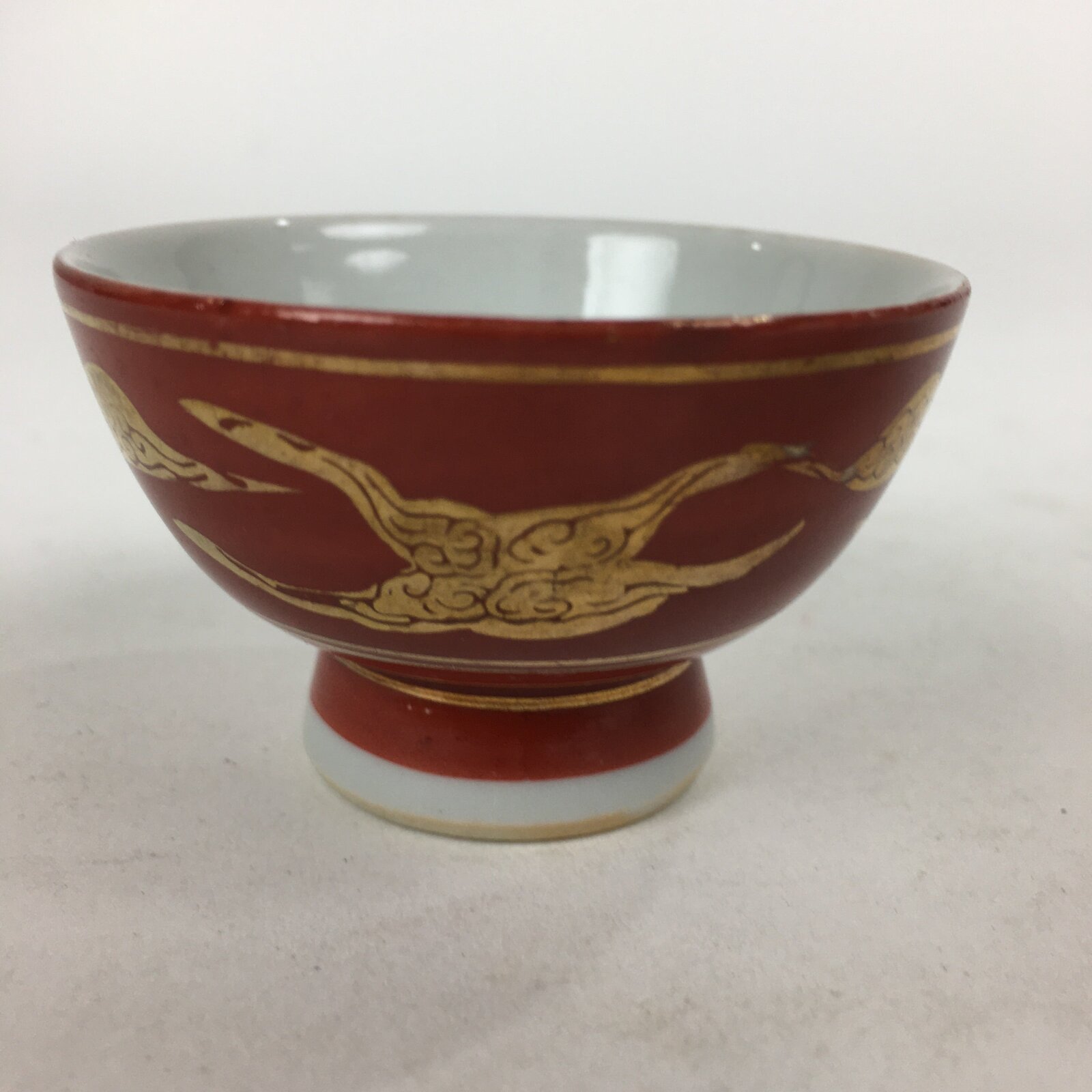 Japanese Porcelain Kutani Ware Sake Cup Vtg Guinomi Ochoko Red Gold Crane GU998