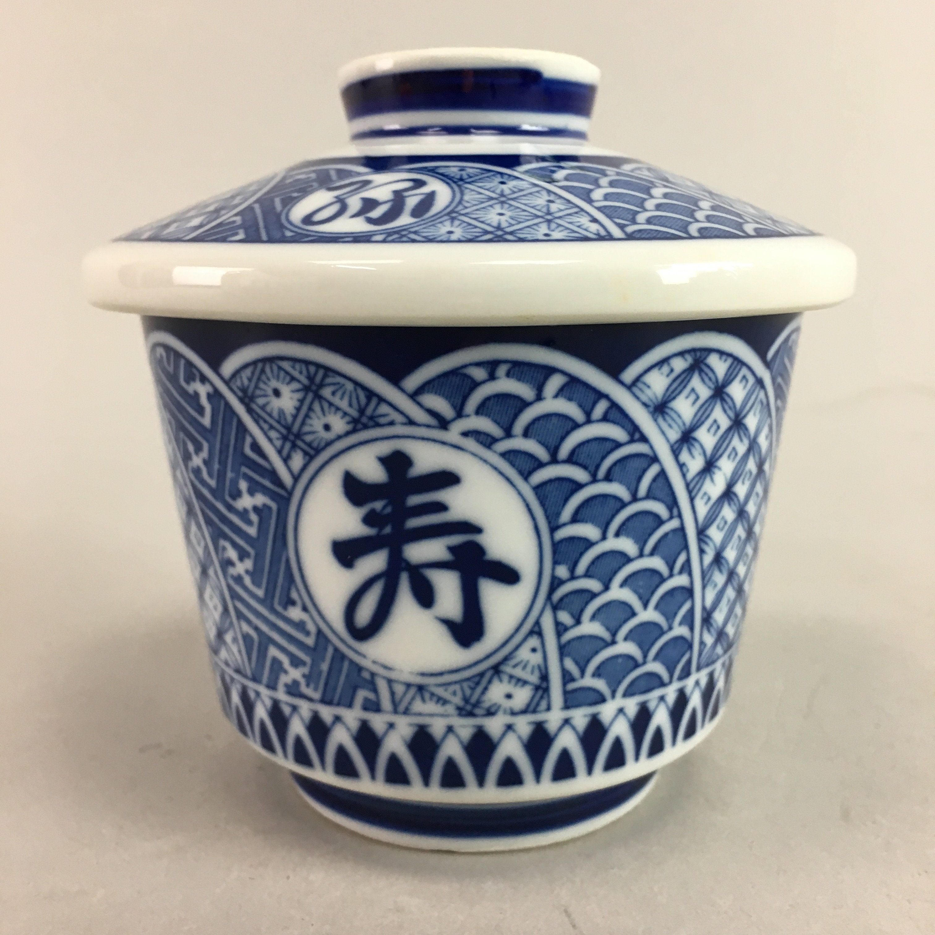 Japanese Porcelain Lidded Cup Vtg Sometsuke Blue White Traditional Pattern PT457