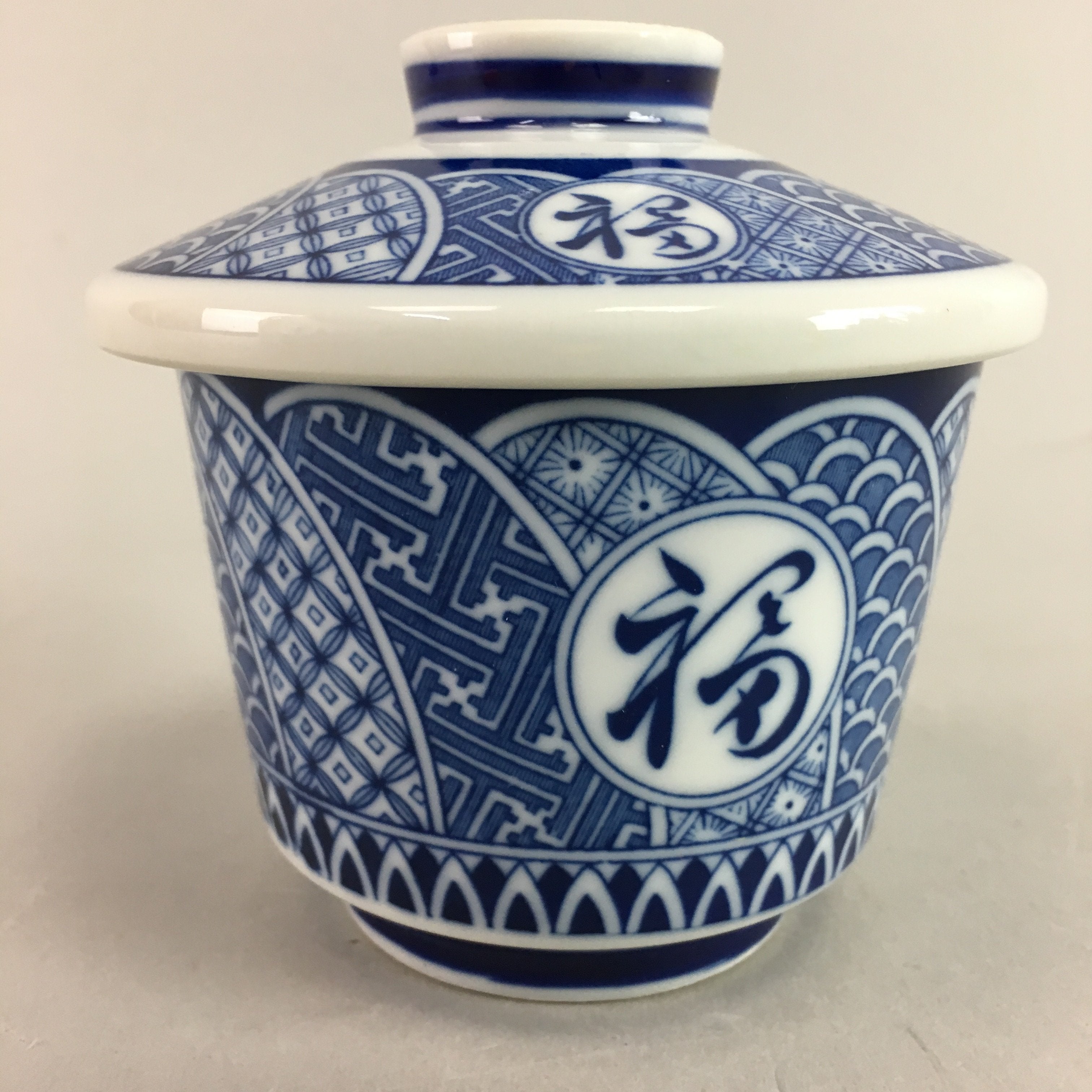 Japanese Porcelain Lidded Cup Vtg Sometsuke Blue White Traditional Pattern PT457