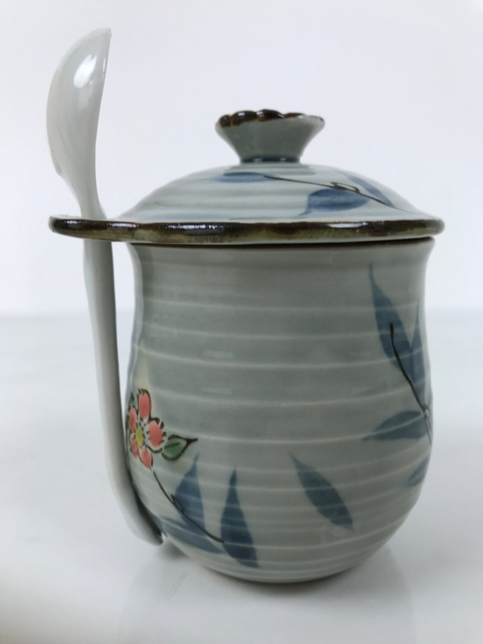Japanese Porcelain Lidded Cup w/Spoon Pink Cherry Blossom Blue Container Y489