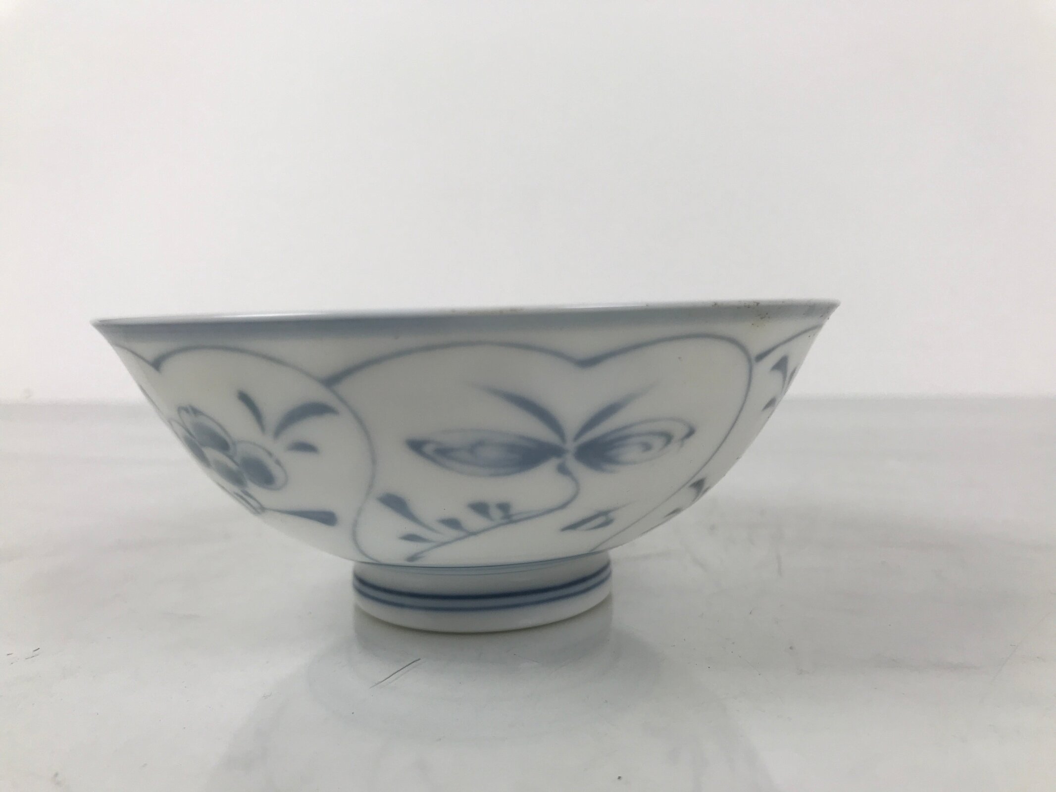 Japanese Porcelain Mino Ware Rice Bowl Chawan Vtg White Blue Plant Vine Tea Y499