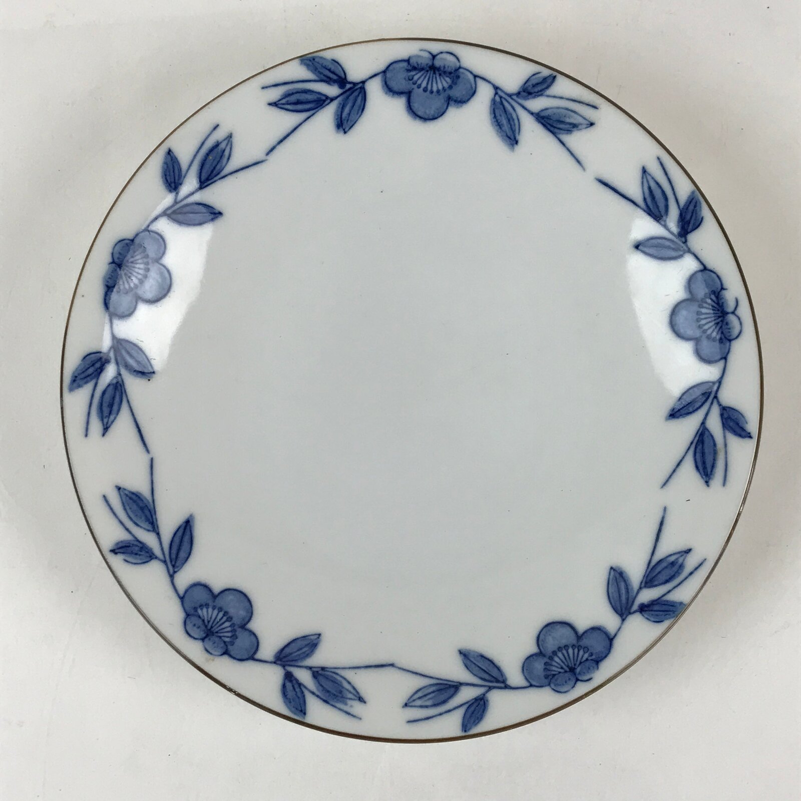 Japanese Porcelain Plate Blue Sometsuke Plum blossoms Flower Pattern Sara PY239