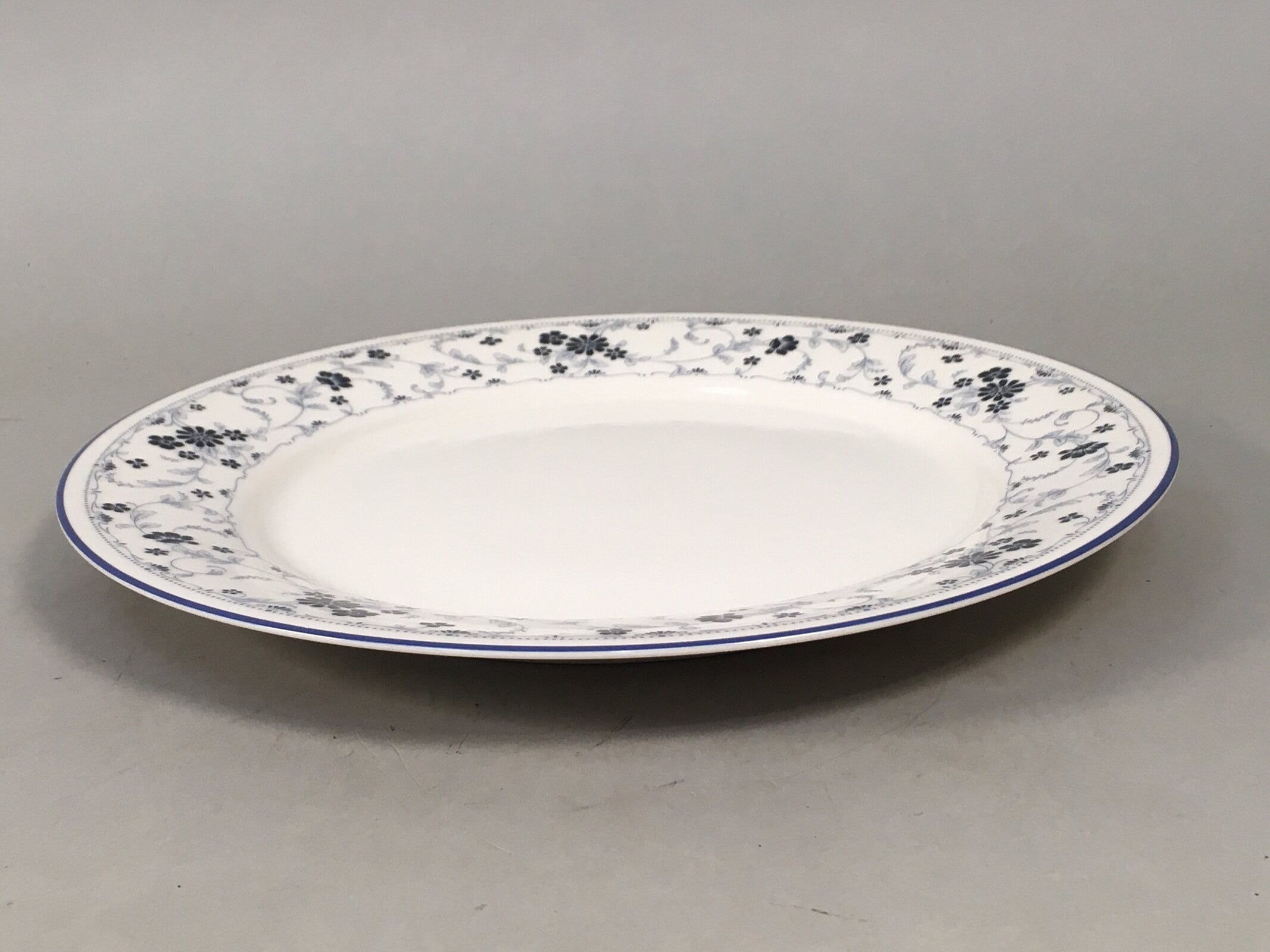 Japanese Porcelain Plate Vtg Round White Blue Noritake Nitto Royal QT107