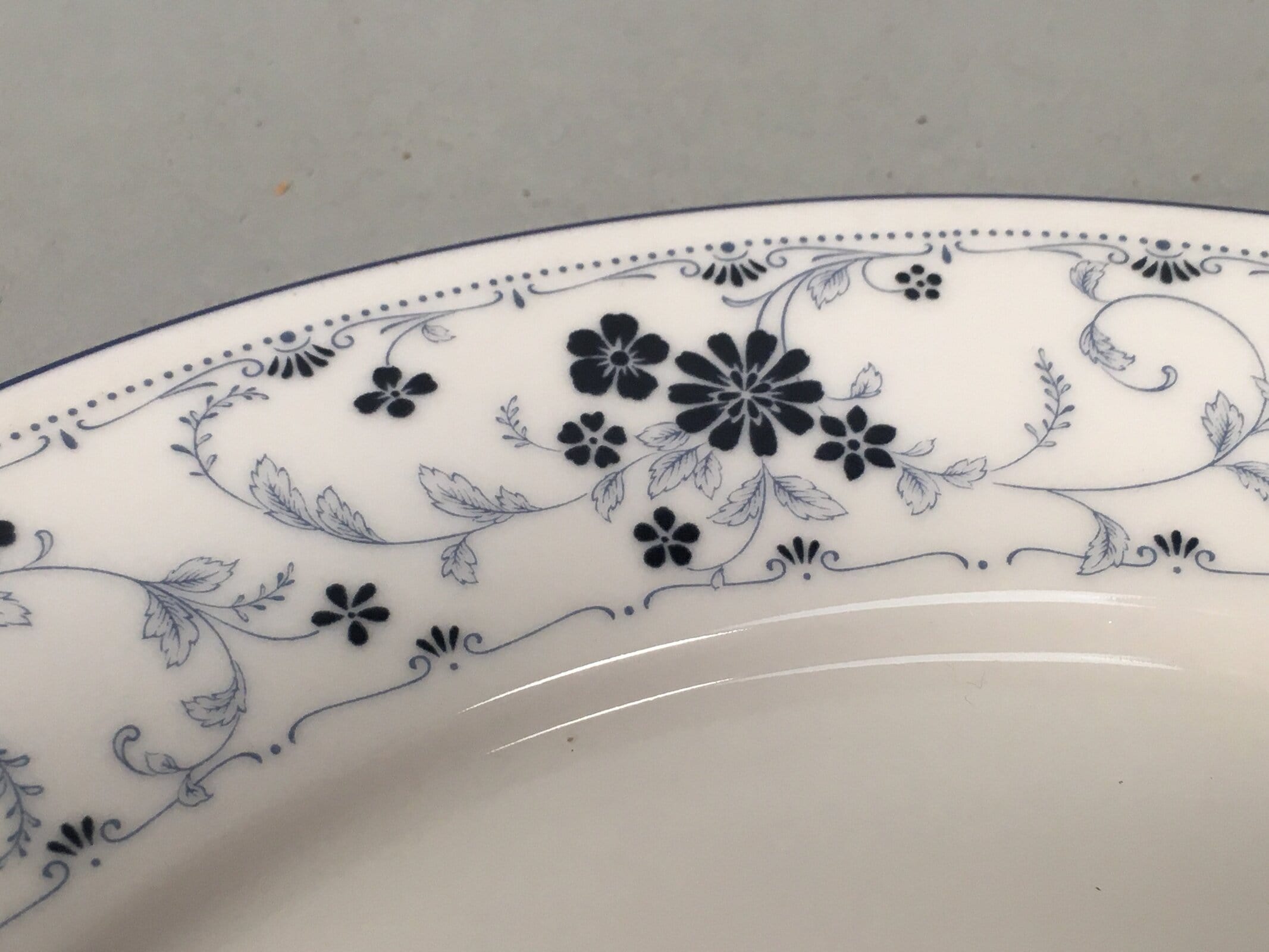 Japanese Porcelain Plate Vtg Round White Blue Noritake Nitto Royal QT107