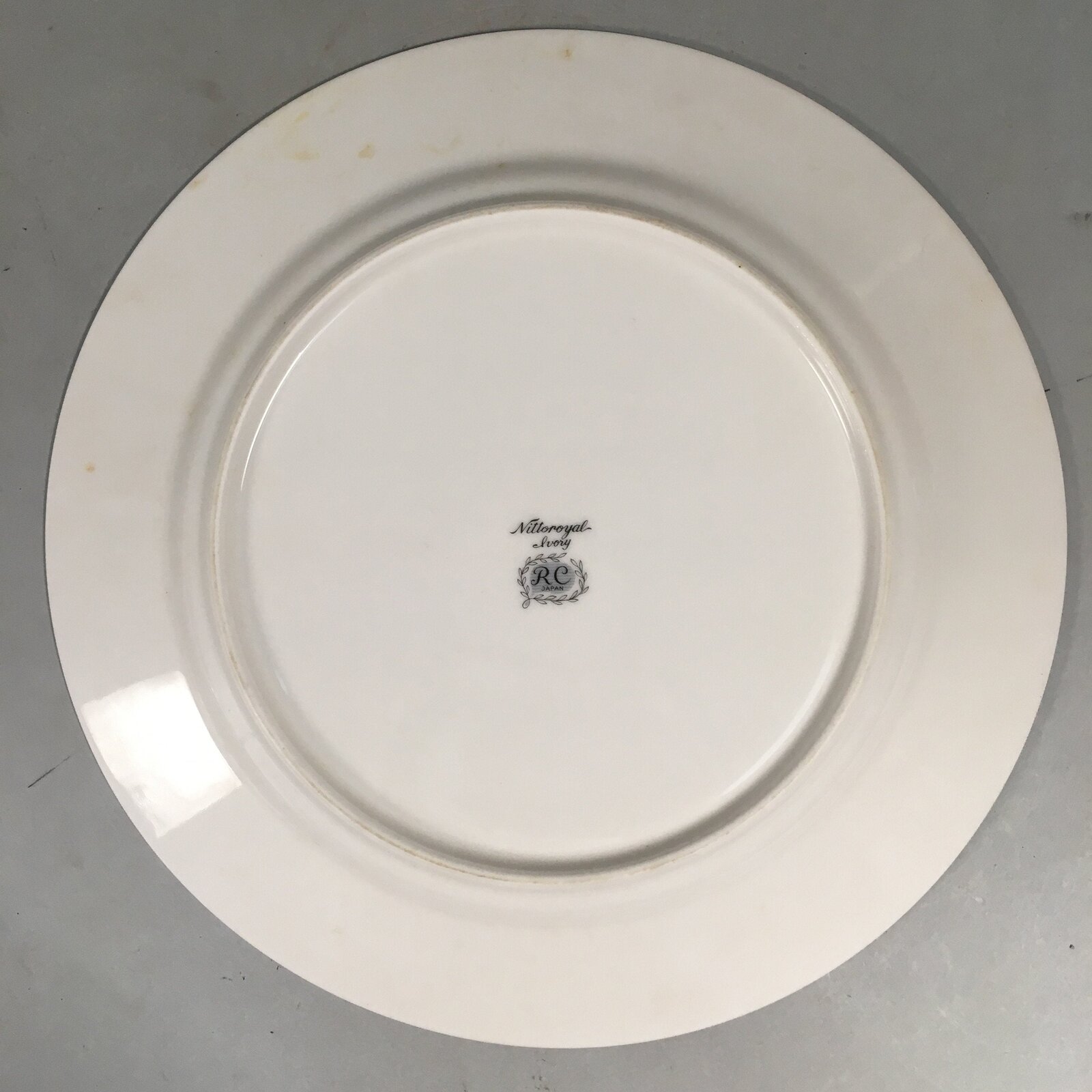 Japanese Porcelain Plate Vtg Round White Blue Noritake Nitto Royal QT107