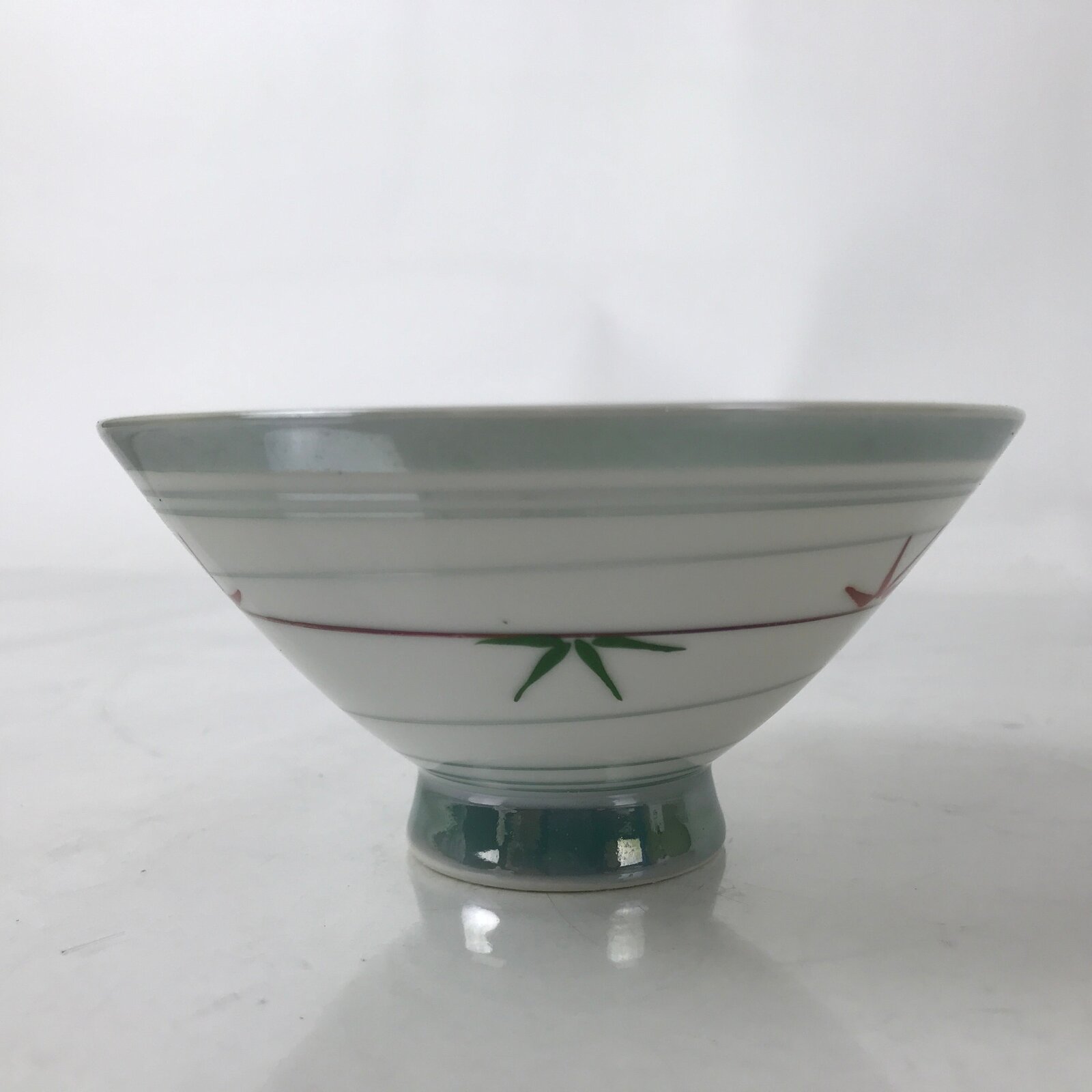 Japanese Porcelain Rice Bowl Owan Vtg Kobachi White Bamboo Leaf Line Stream Y272