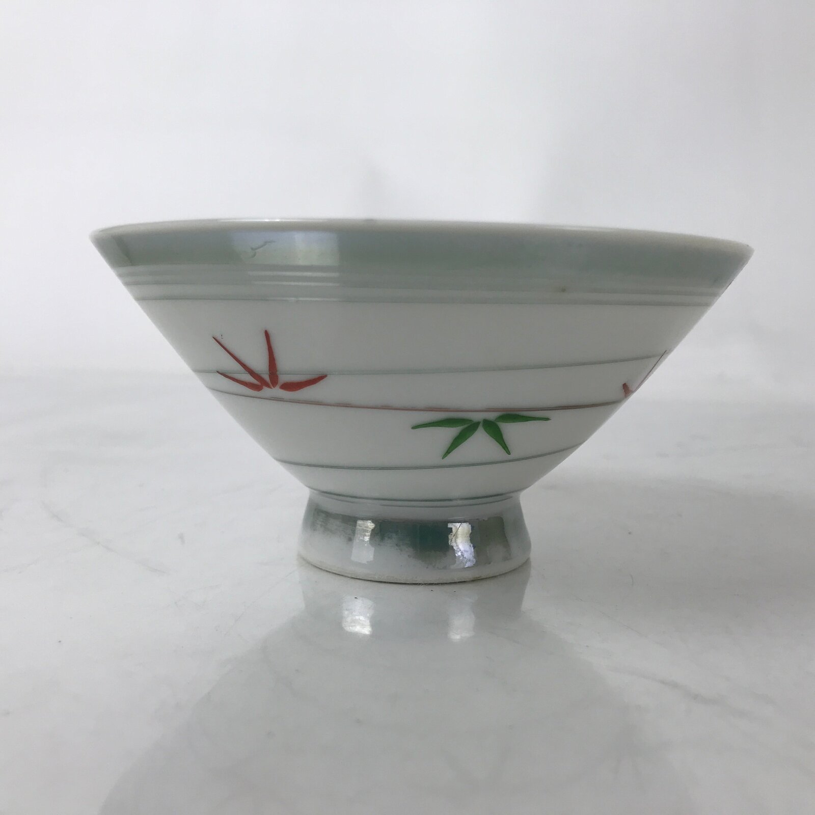 Japanese Porcelain Rice Bowl Owan Vtg Kobachi White Bamboo Leaf Line Stream Y279