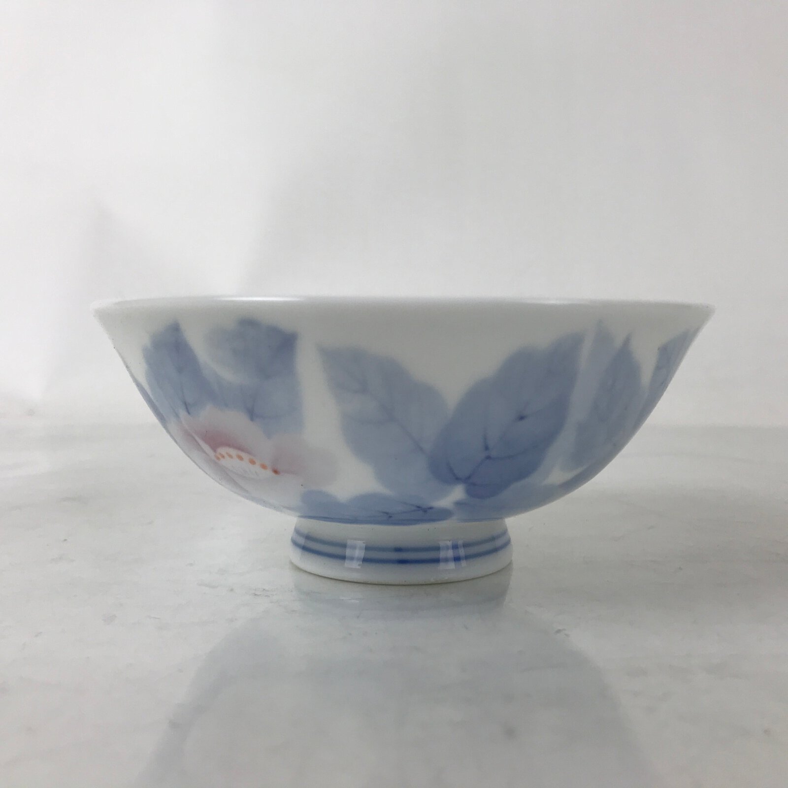 Japanese Porcelain Rice Bowl Owan Vtg Kobachi White Blue Leaf Peony Flower Y268
