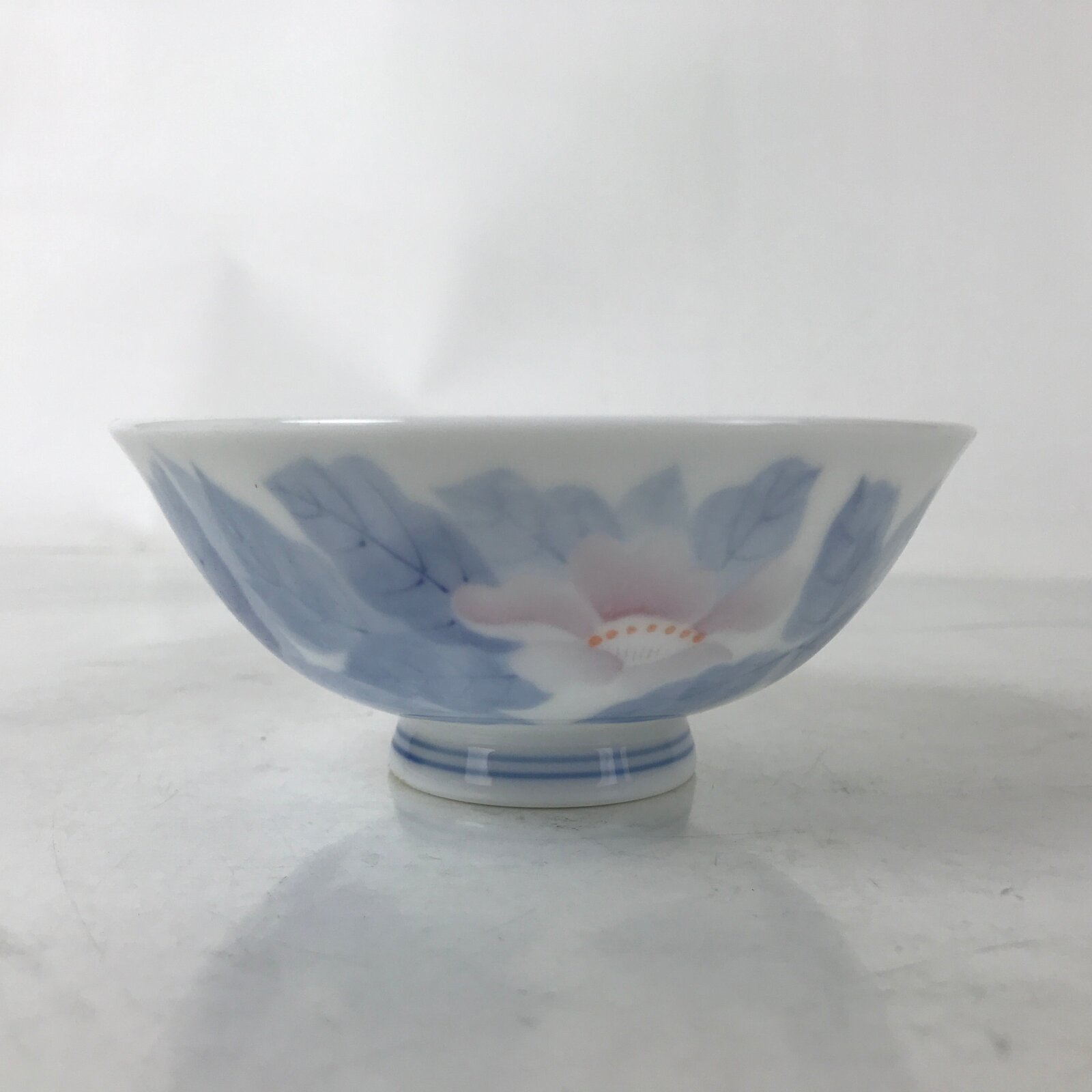 Japanese Porcelain Rice Bowl Owan Vtg Kobachi White Blue Leaf Peony Flower Y268