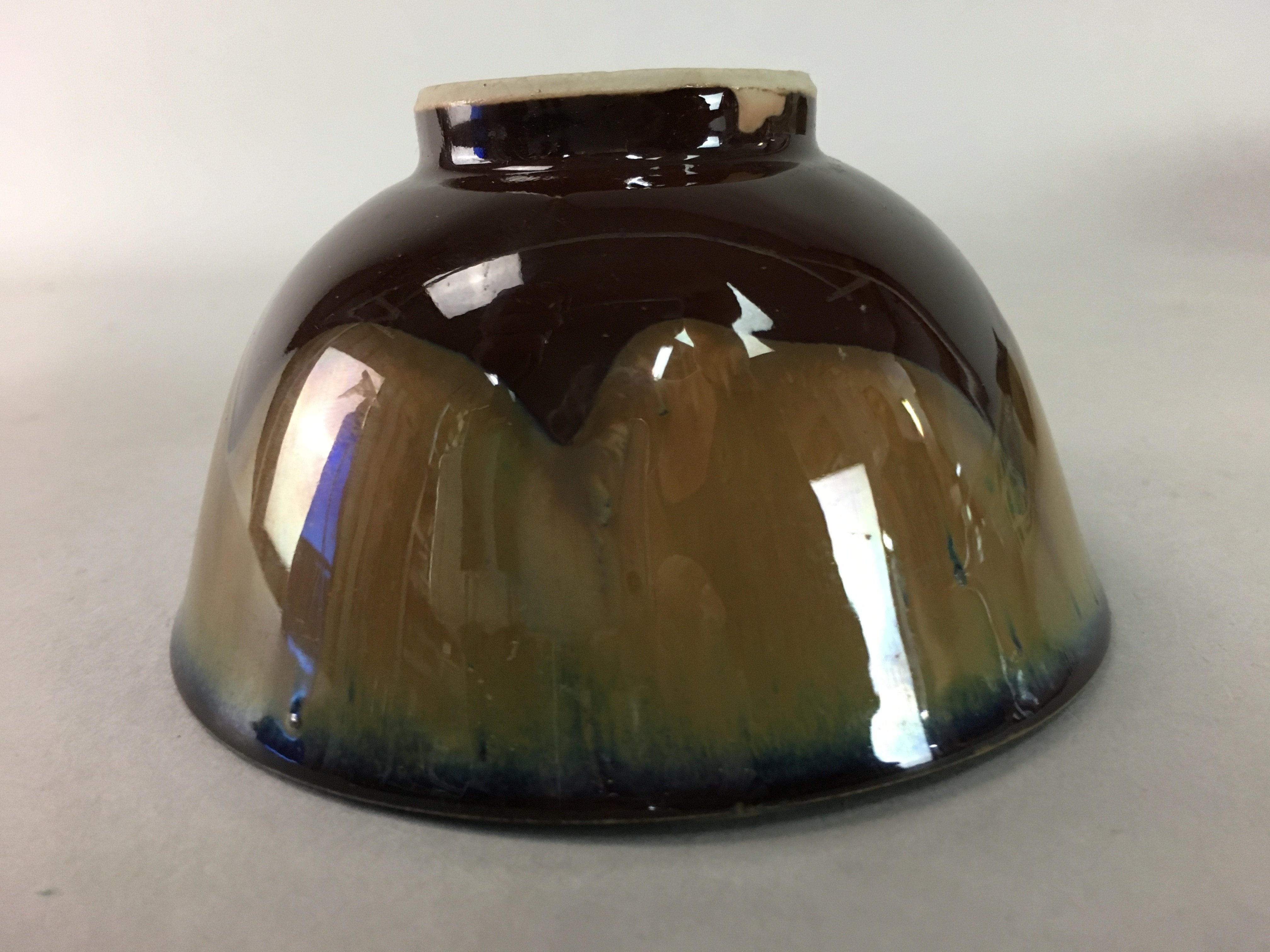 Japanese Porcelain Rice Bowl Vtg Brown Chawan Shiny Smooth Flowing PT773