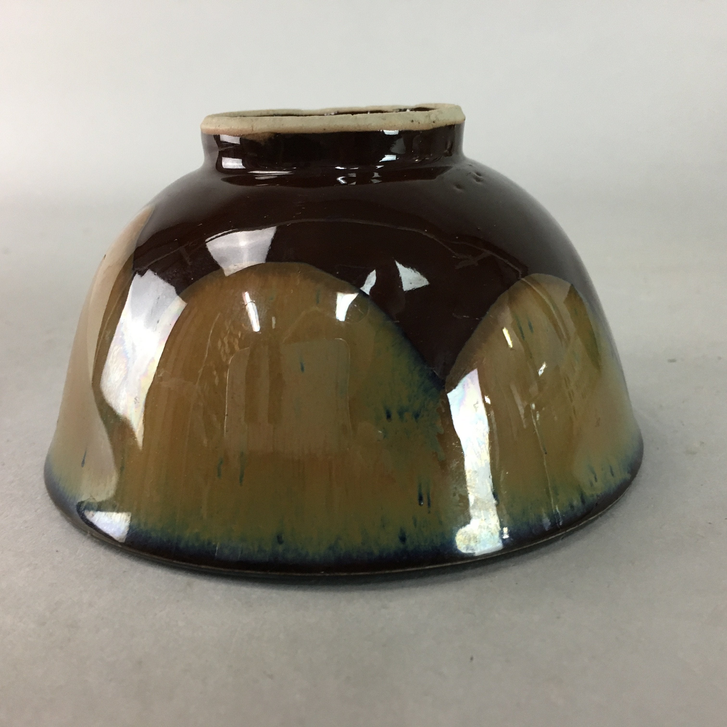 Japanese Porcelain Rice Bowl Vtg Brown Chawan Shiny Smooth Flowing PT775