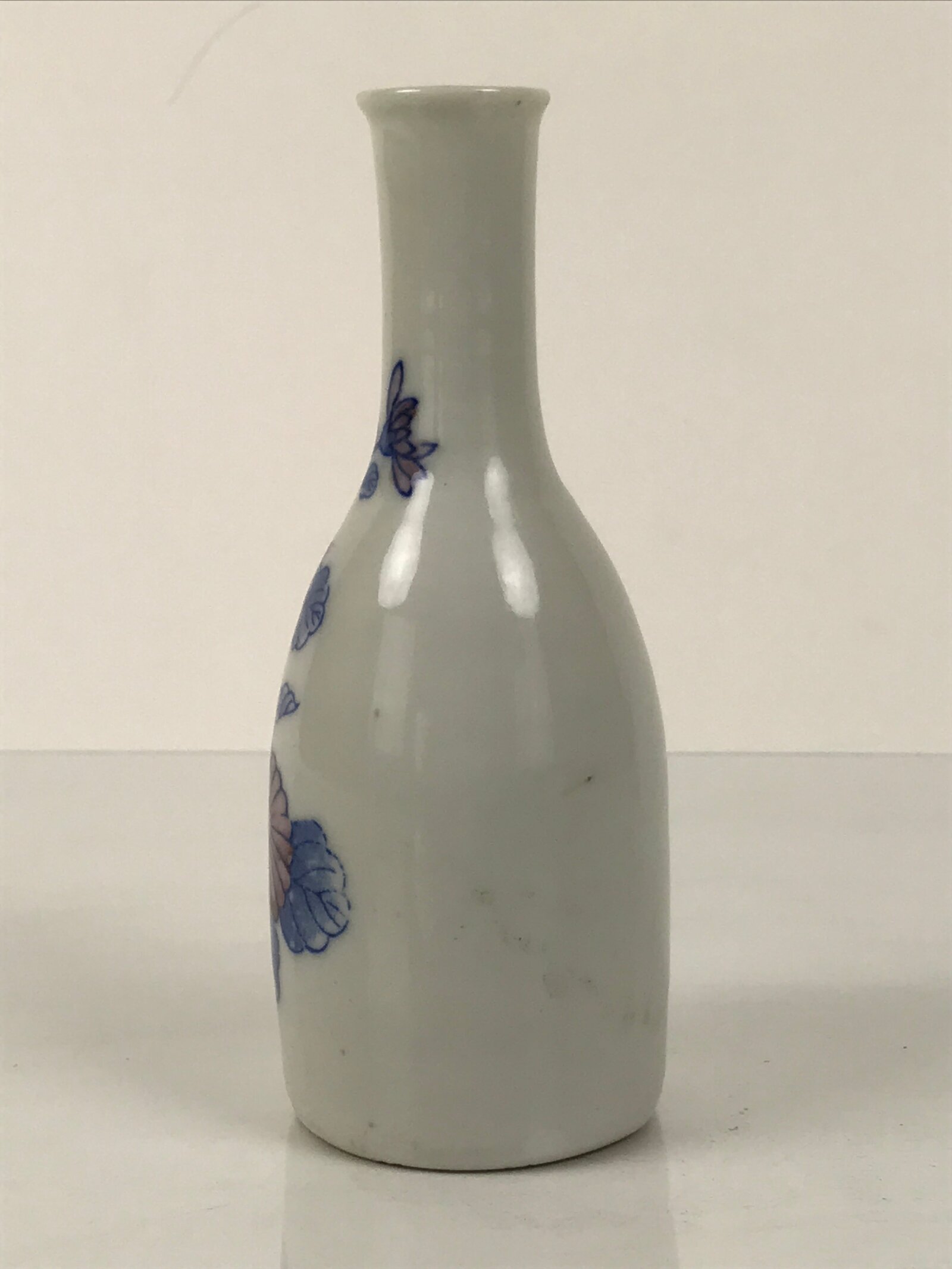 Japanese Porcelain Sake Bottle Tokkuri Vtg Blue White Pink Chrysanthemum TS842