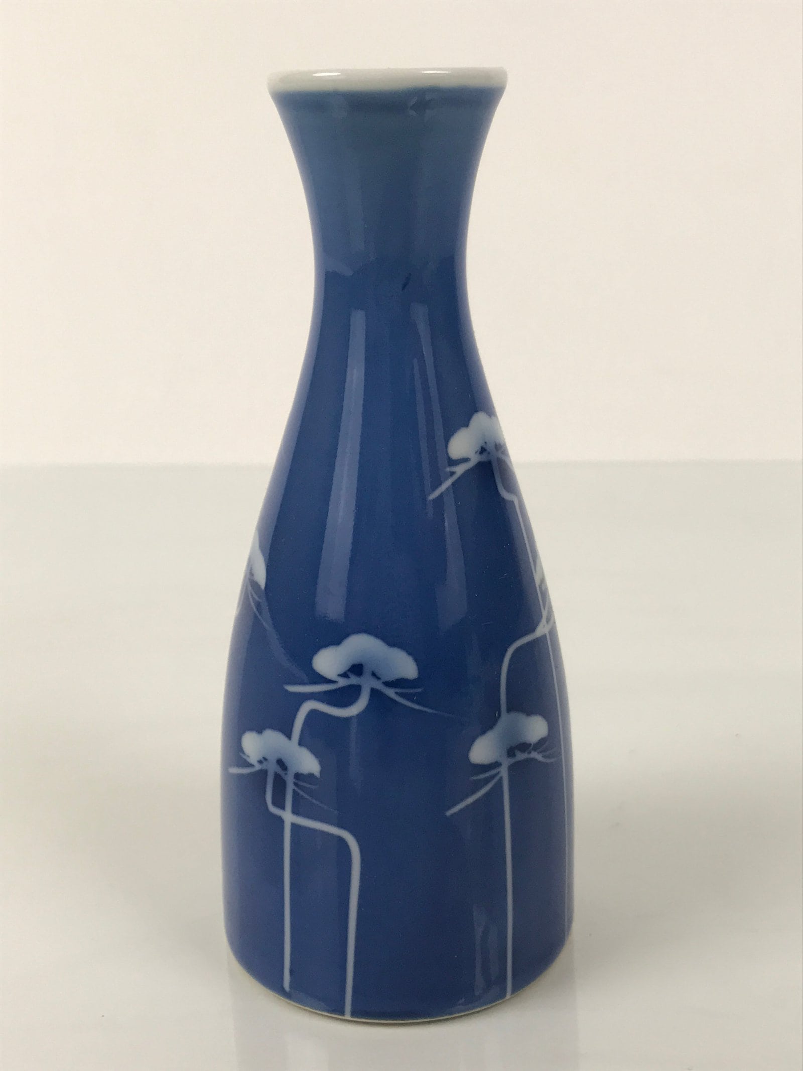 Japanese Porcelain Sake Bottle Tokkuri Vtg Ichi-Go Blue White Pine Matsu TS840