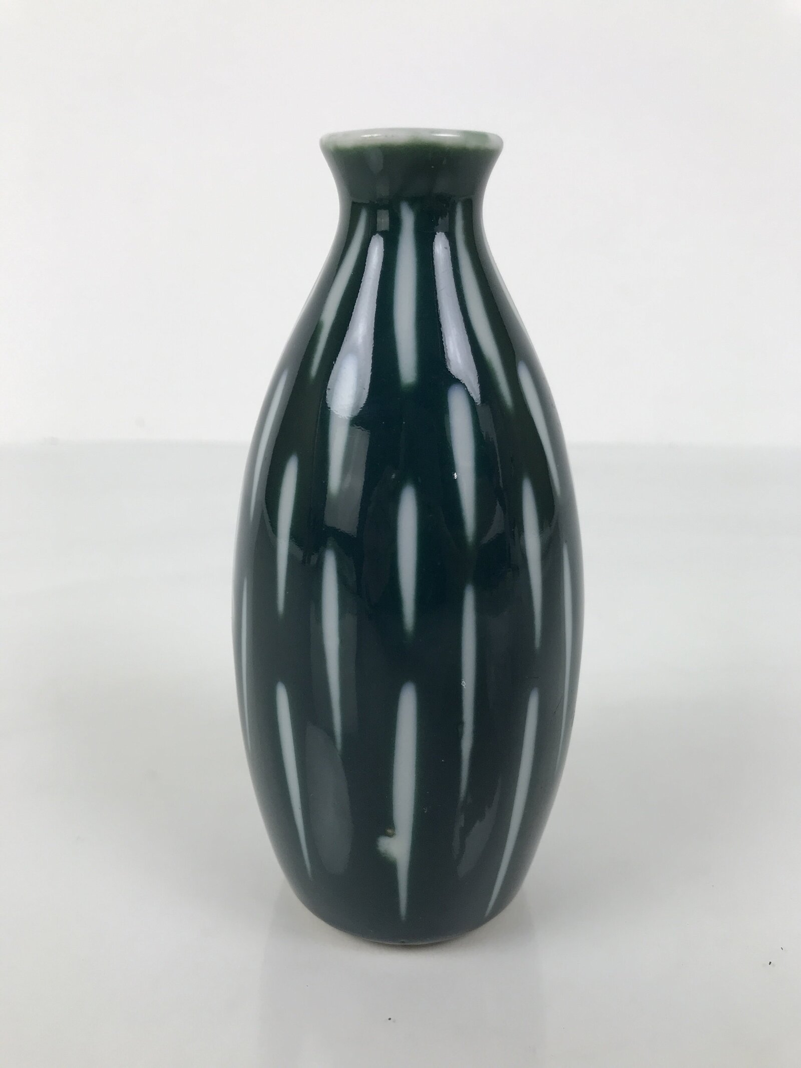 Japanese Porcelain Sake Bottle Tokkuri Vtg Ichi-Go Navy Blue White Lines TS891