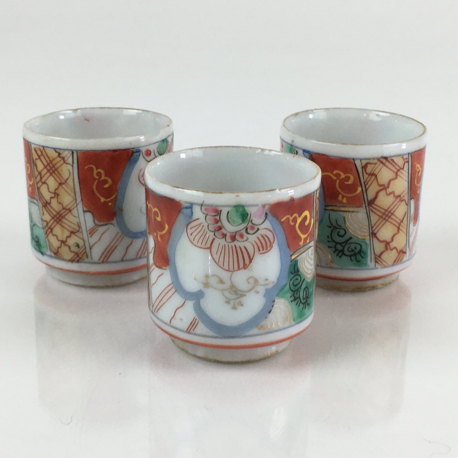 Japanese Porcelain Sake Cup 3pc Set Vtg Sakezuki Ochoko Guinomi PY131