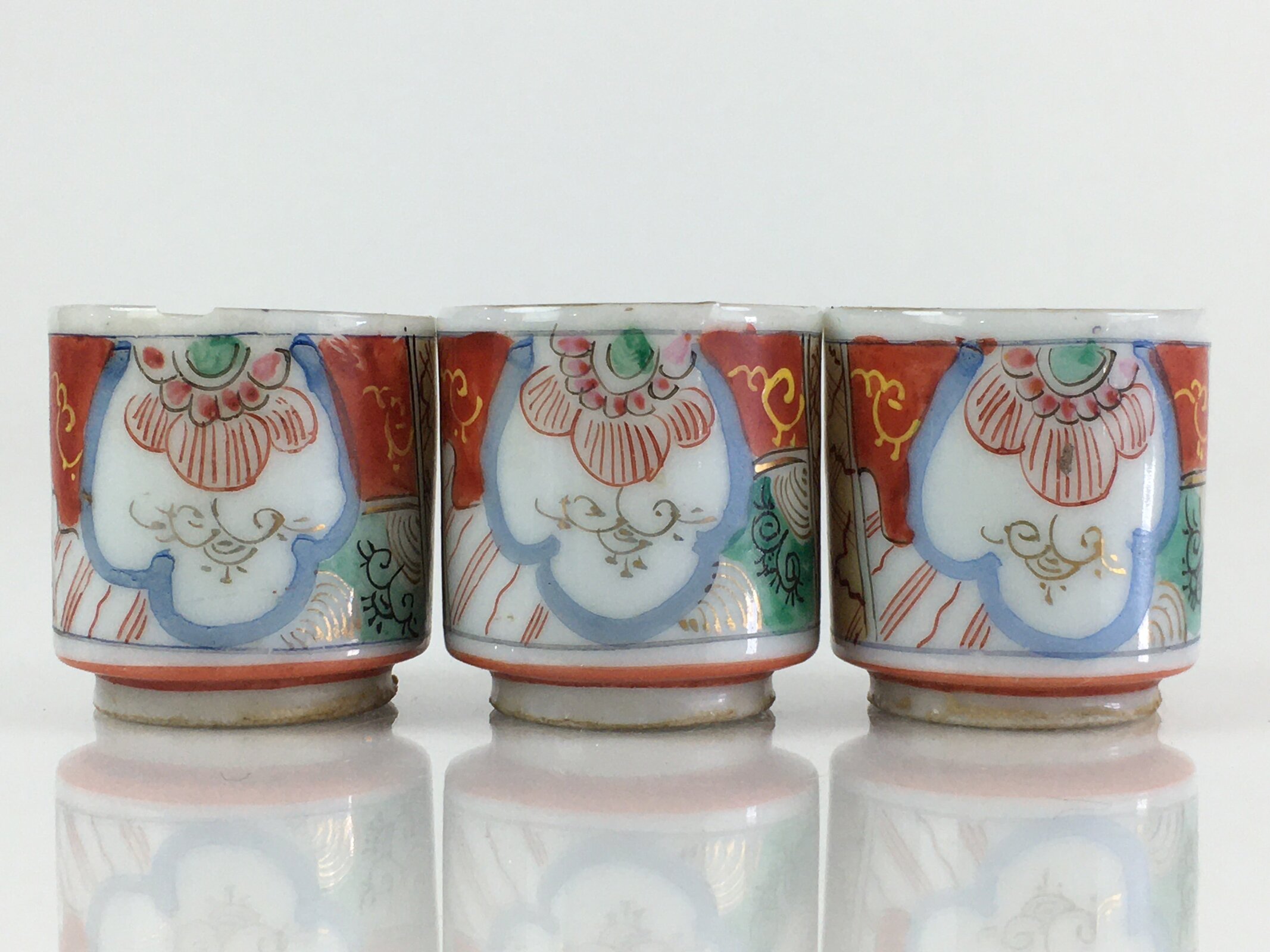 Japanese Porcelain Sake Cup 3pc Set Vtg Sakezuki Ochoko Guinomi PY131