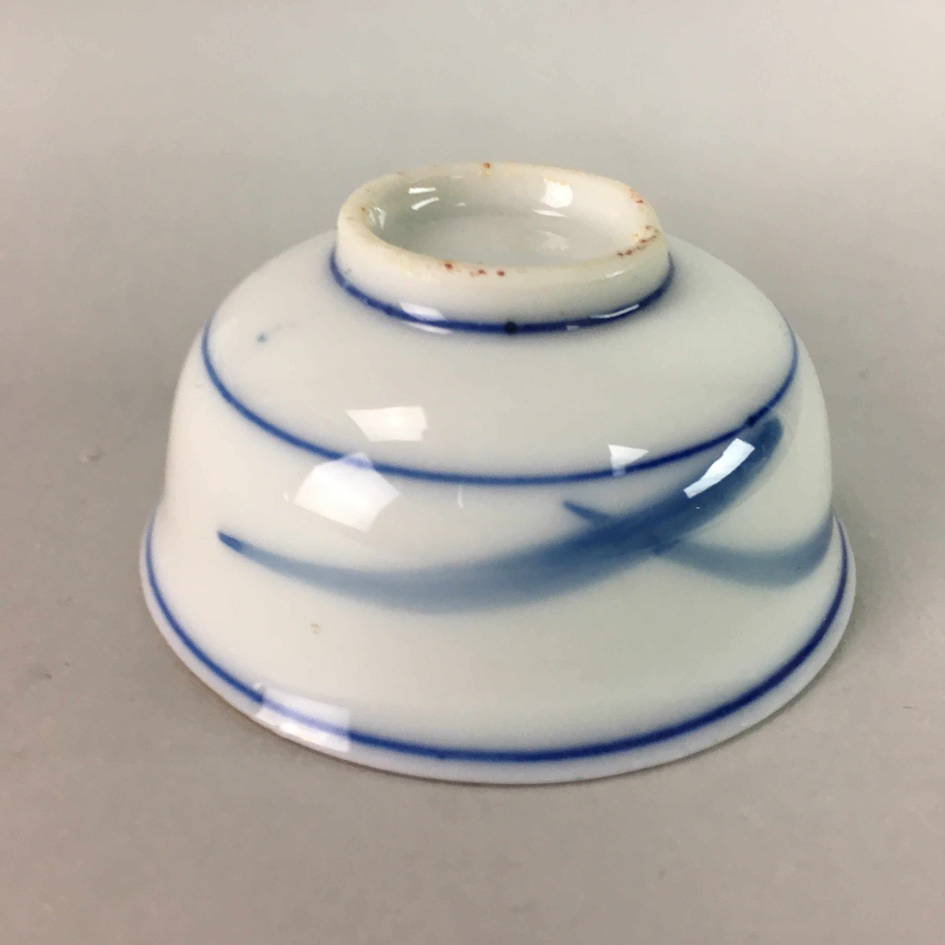 Japanese Porcelain Sake Cup Vtg Guinomi Sakazuki Sometsuke Gold Color GU432