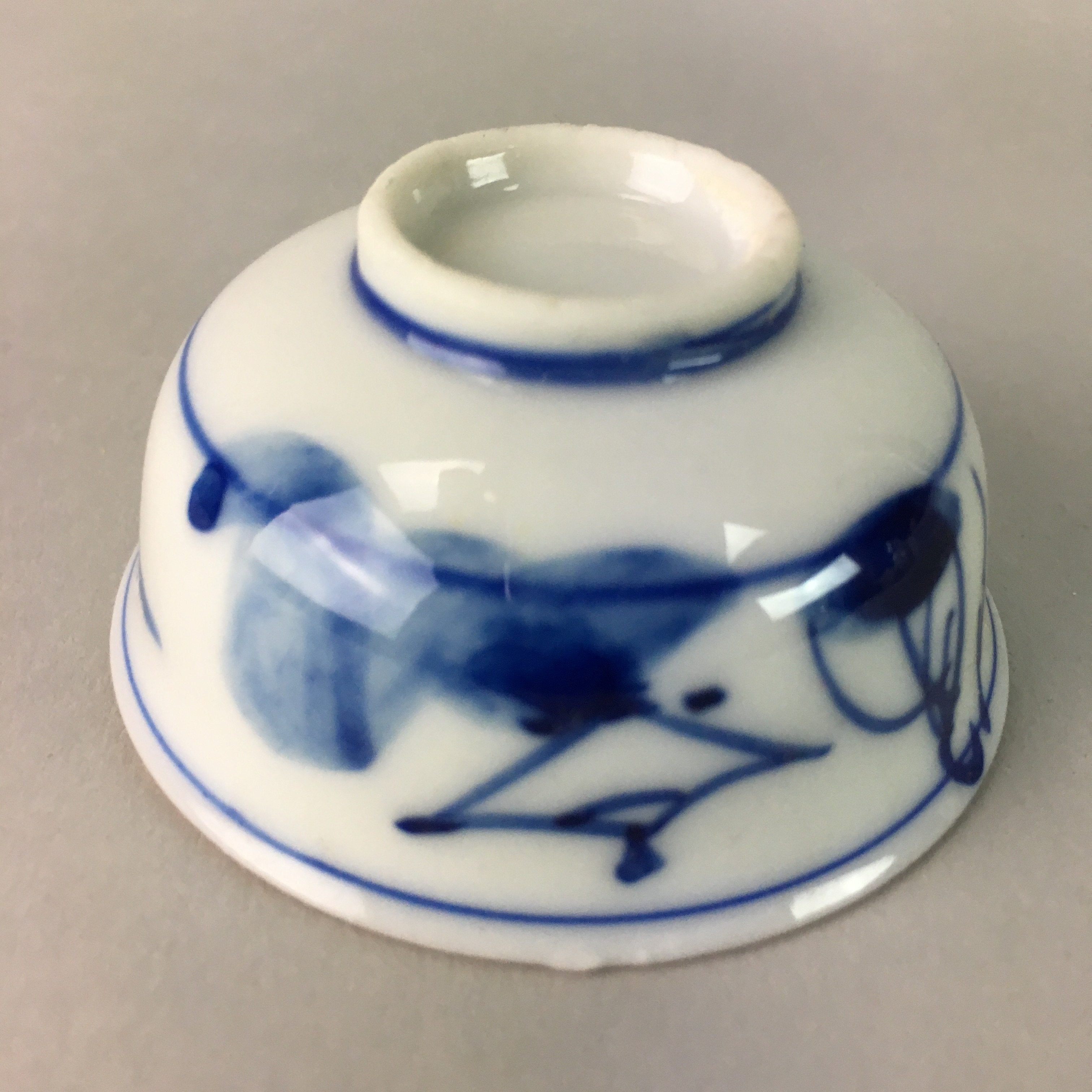 Japanese Porcelain Sake Cup Vtg Guinomi Sakazuki Sometsuke Gold Color GU445