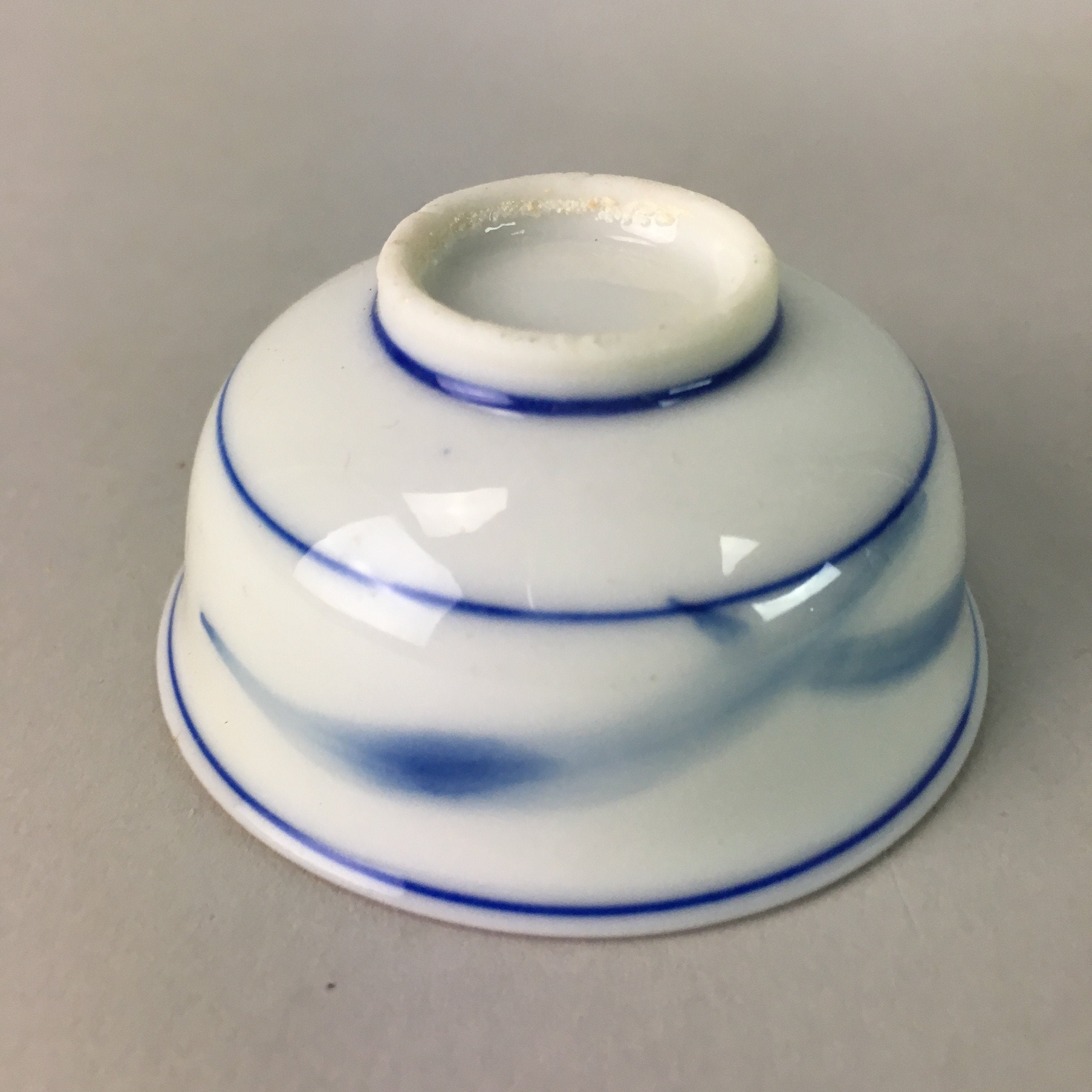 Japanese Porcelain Sake Cup Vtg Guinomi Sakazuki Sometsuke Gold Color GU445