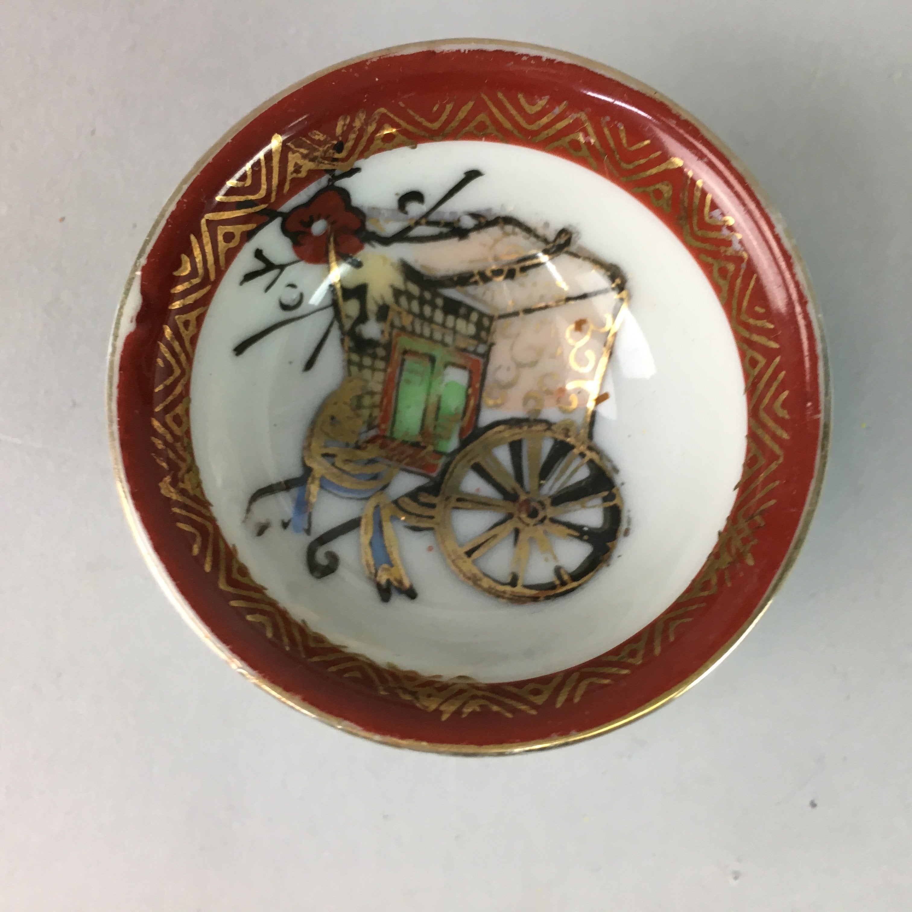 Japanese Porcelain Sake Cup Vtg Guinomi Sakazuki Sometsuke Gold Color GU447