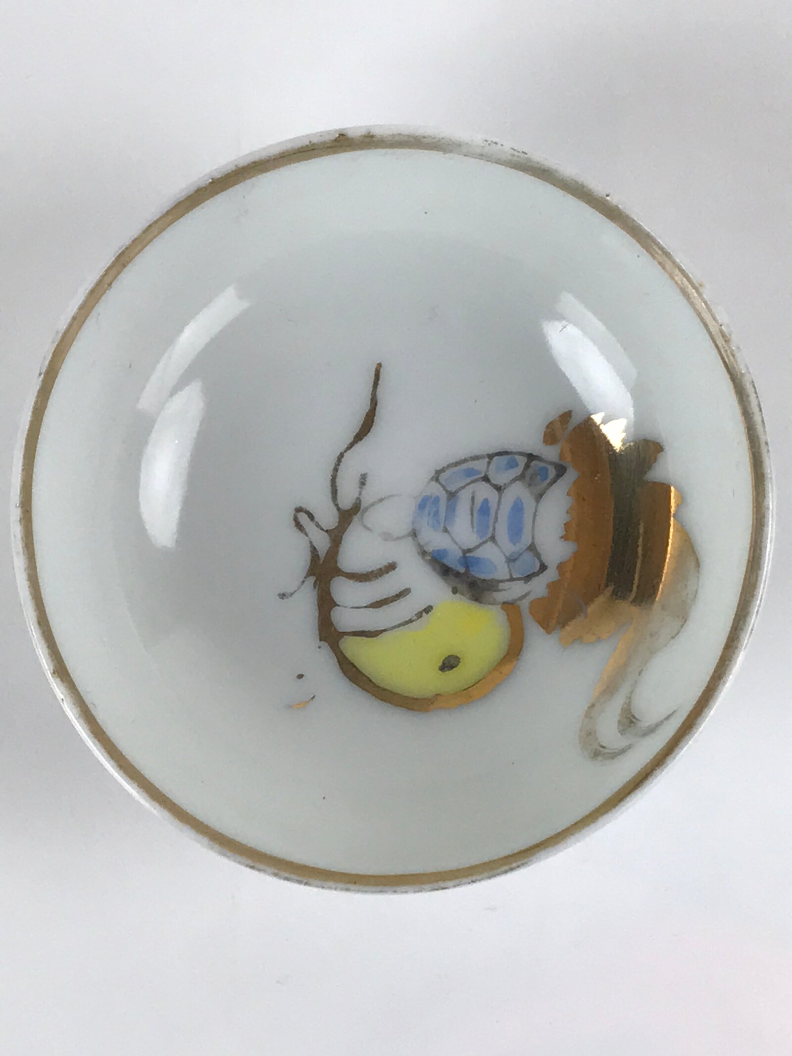 Japanese Porcelain Sake Cup Vtg Sakazuki Guinomi Minogame Turtle White Gold G256