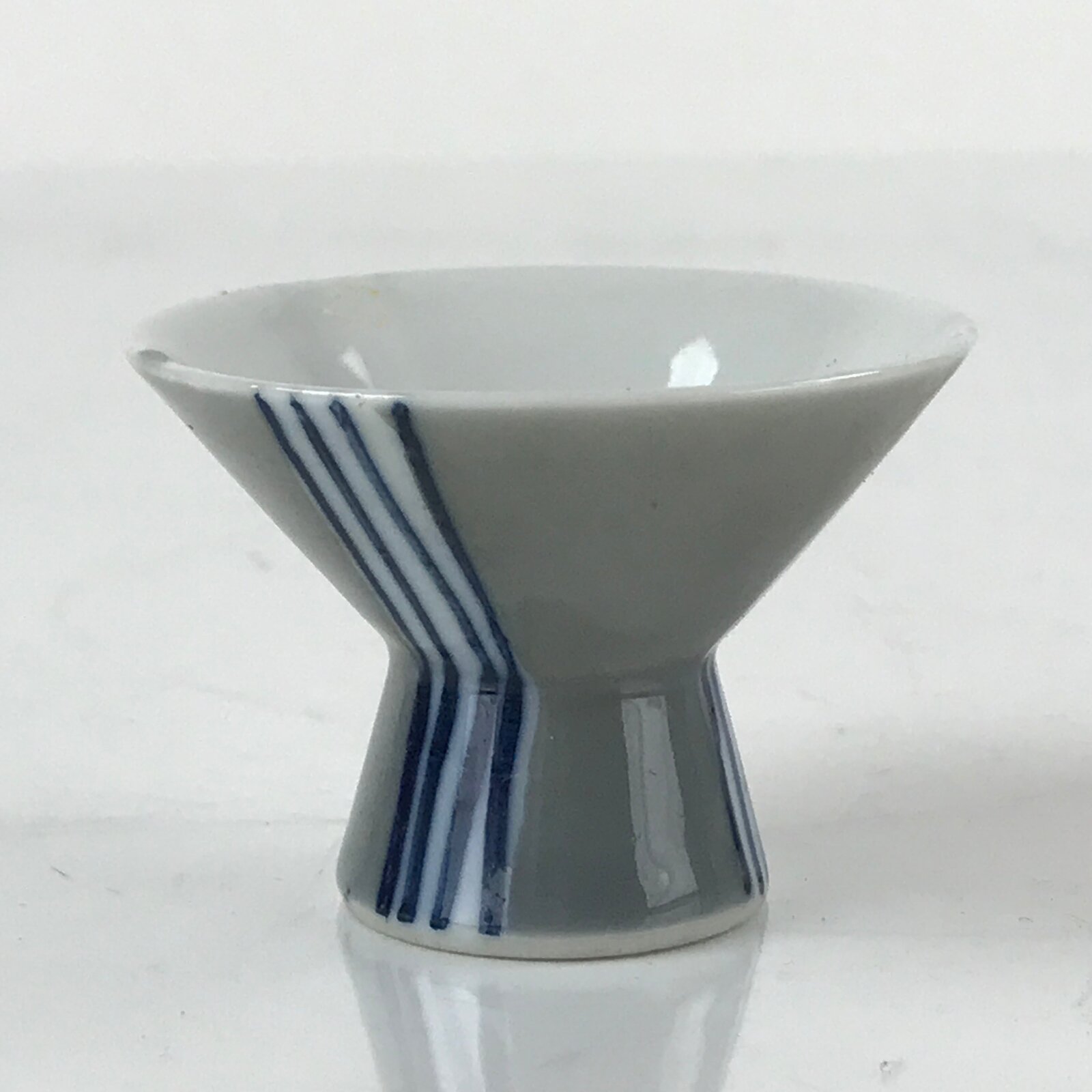 Japanese Porcelain Sake Cup Vtg Wan Ochoko Guinomi Gray Blue Stripes G157