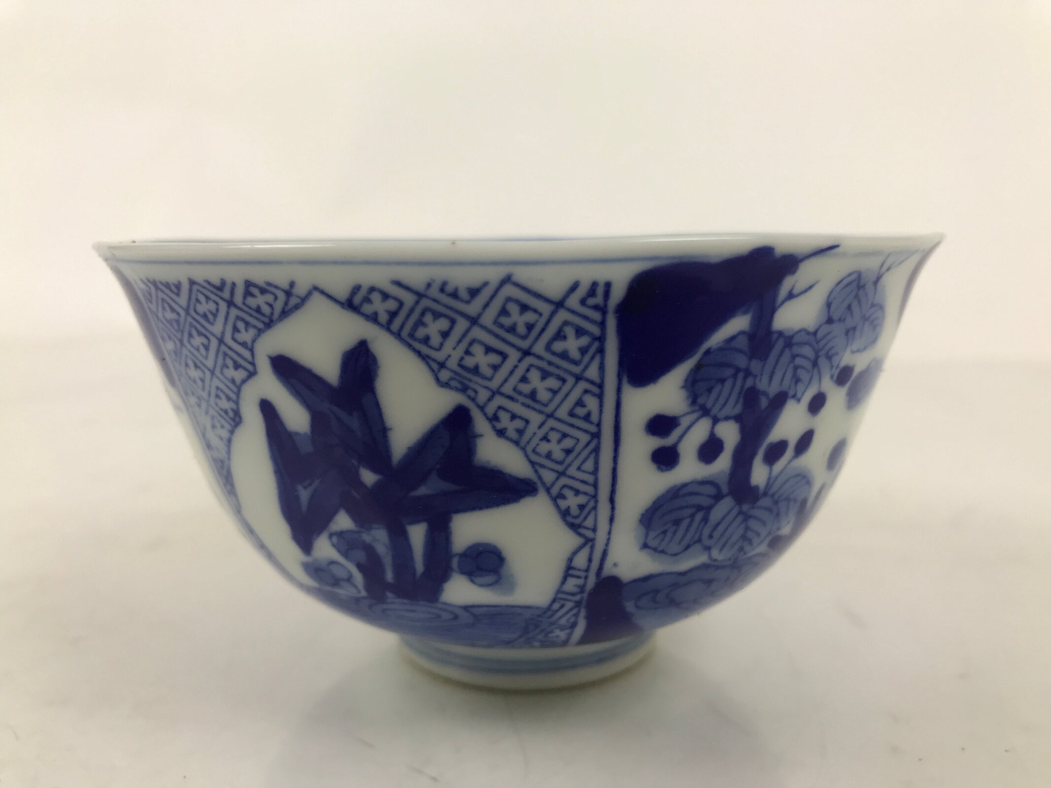 Japanese Porcelain Sometsuke Bowl Owan Vtg Pottery White Blue Floral Soup Y311