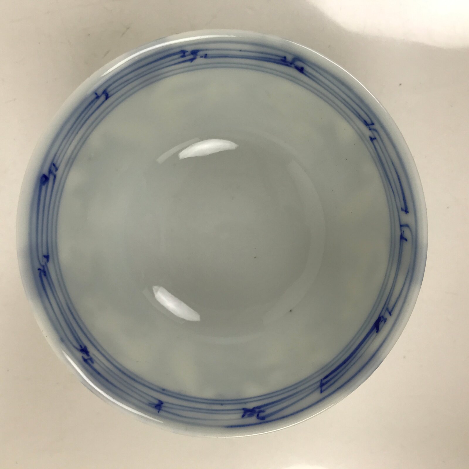 Japanese Porcelain Sometsuke Lidded Bowl Owan Vtg Pottery White Blue Floral Y302