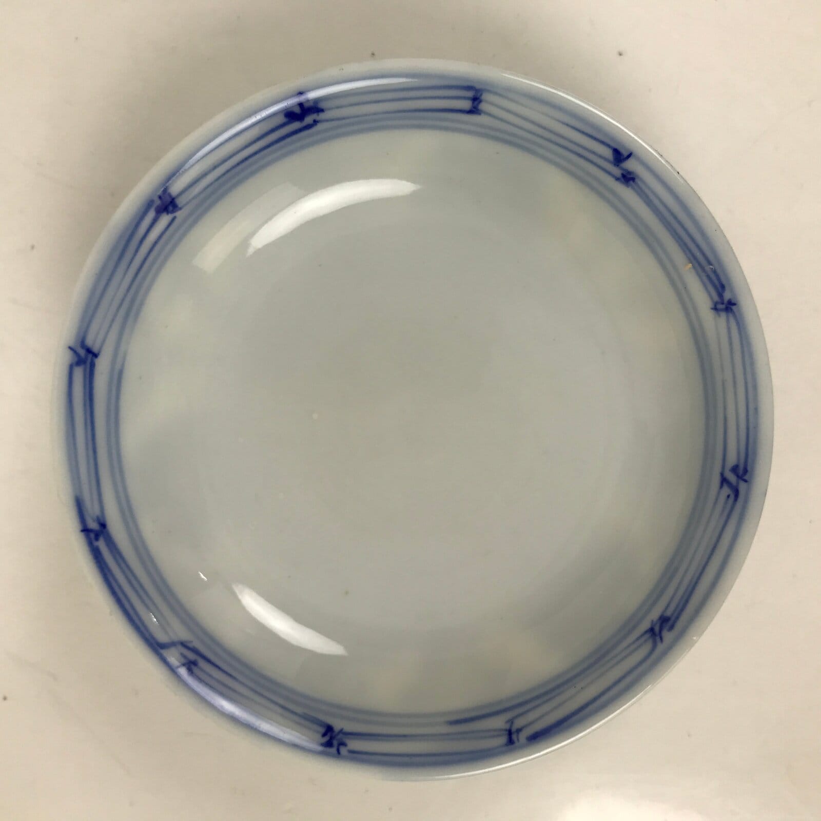 Japanese Porcelain Sometsuke Lidded Bowl Owan Vtg Pottery White Blue Floral Y307