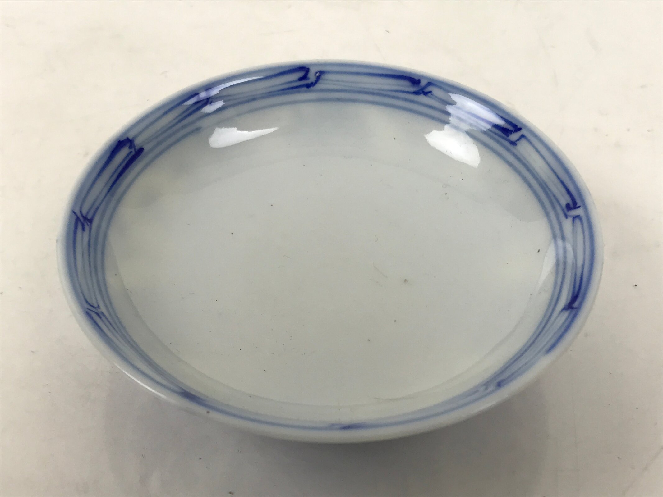 Japanese Porcelain Sometsuke Lidded Bowl Owan Vtg Pottery White Blue Floral Y314