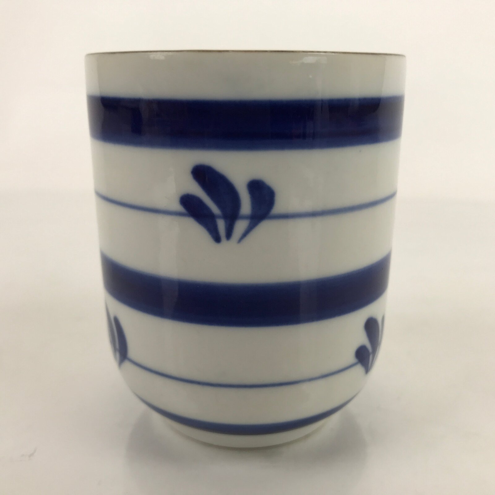 Japanese Porcelain Teacup Vtg Sometsuke White Blue Lines Pattern Yunomi TC498