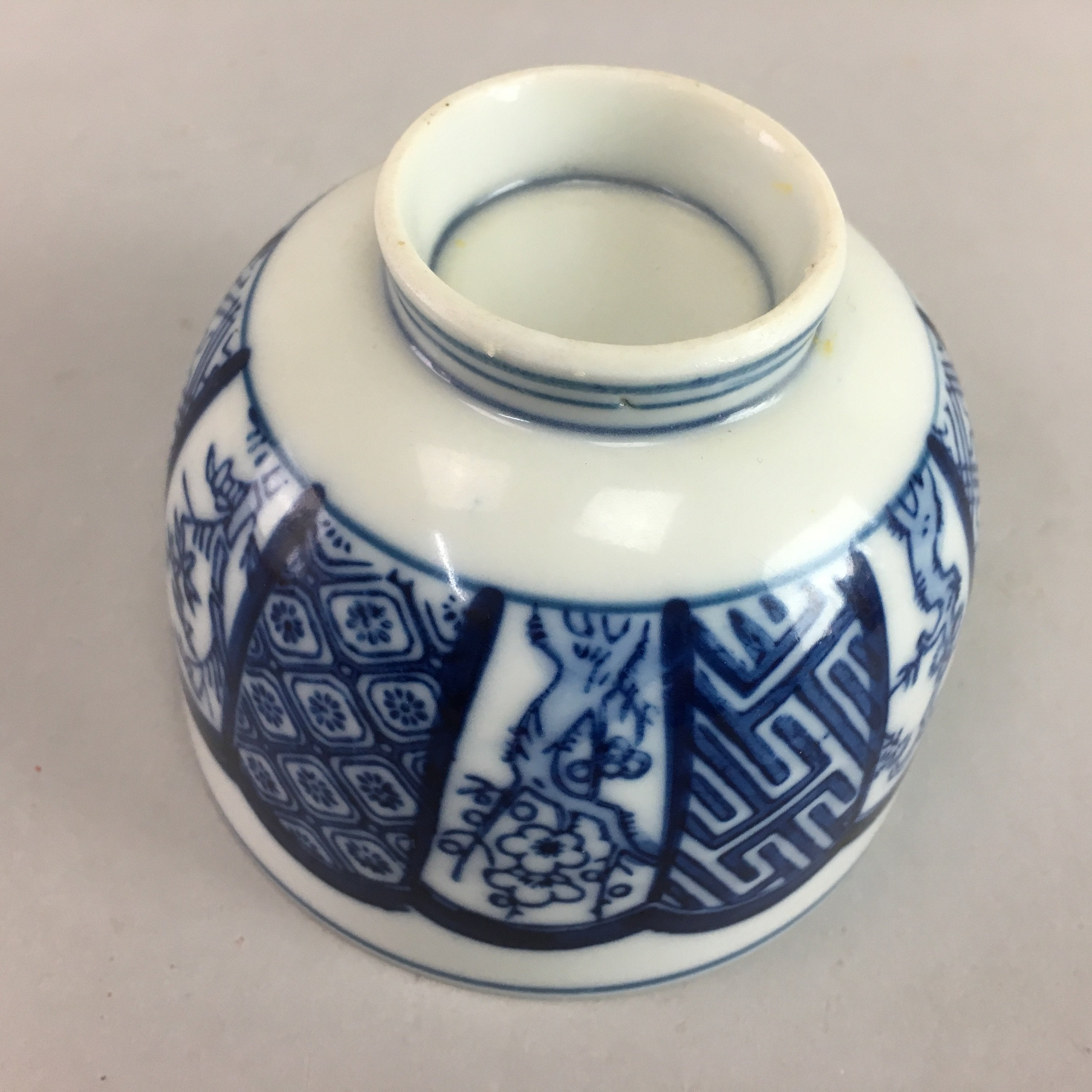 Japanese Porcelain Teacup Vtg Yunomi Sencha Blue Sometsuke Floral Design PT458