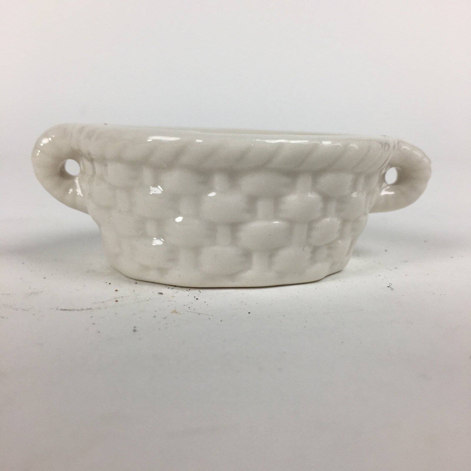 Japanese Porcelain Tiny Pot Bowl Basket Shape Two Handles White Container PP875