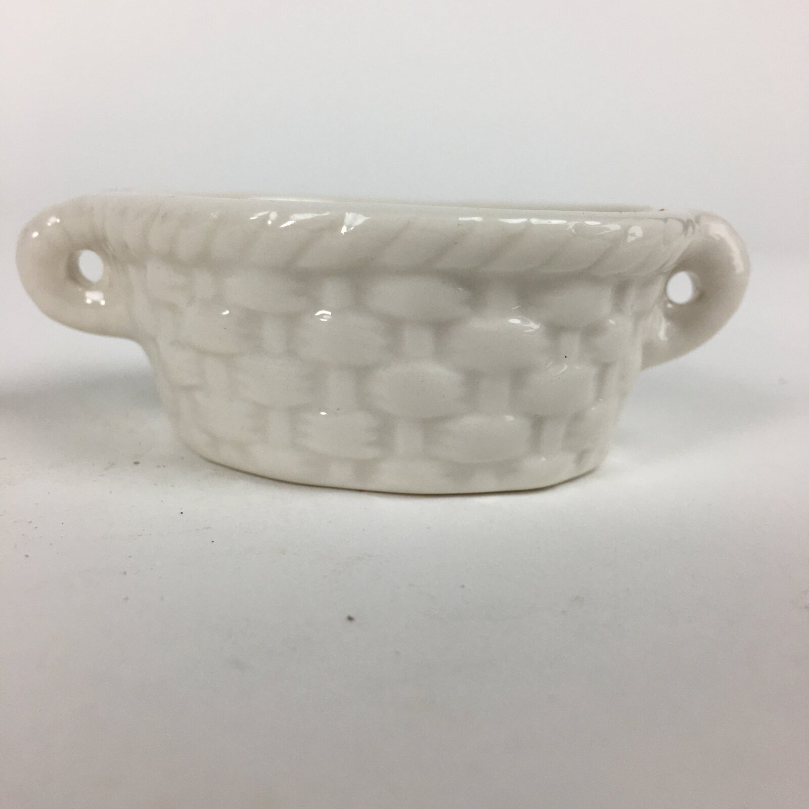 Japanese Porcelain Tiny Pot Bowl Basket Shape Two Handles White Container PP875