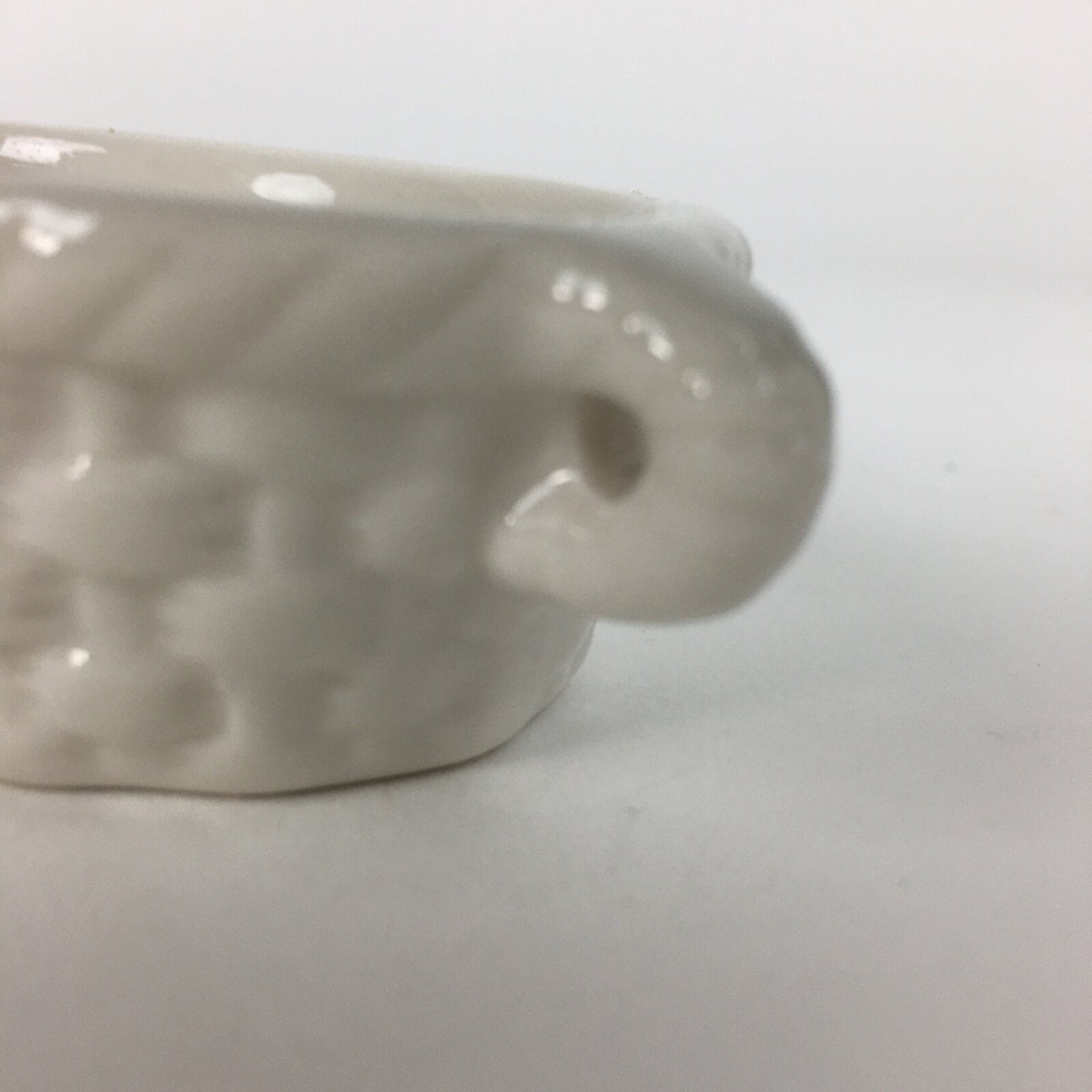 Japanese Porcelain Tiny Pot Bowl Basket Shape Two Handles White Container PP875