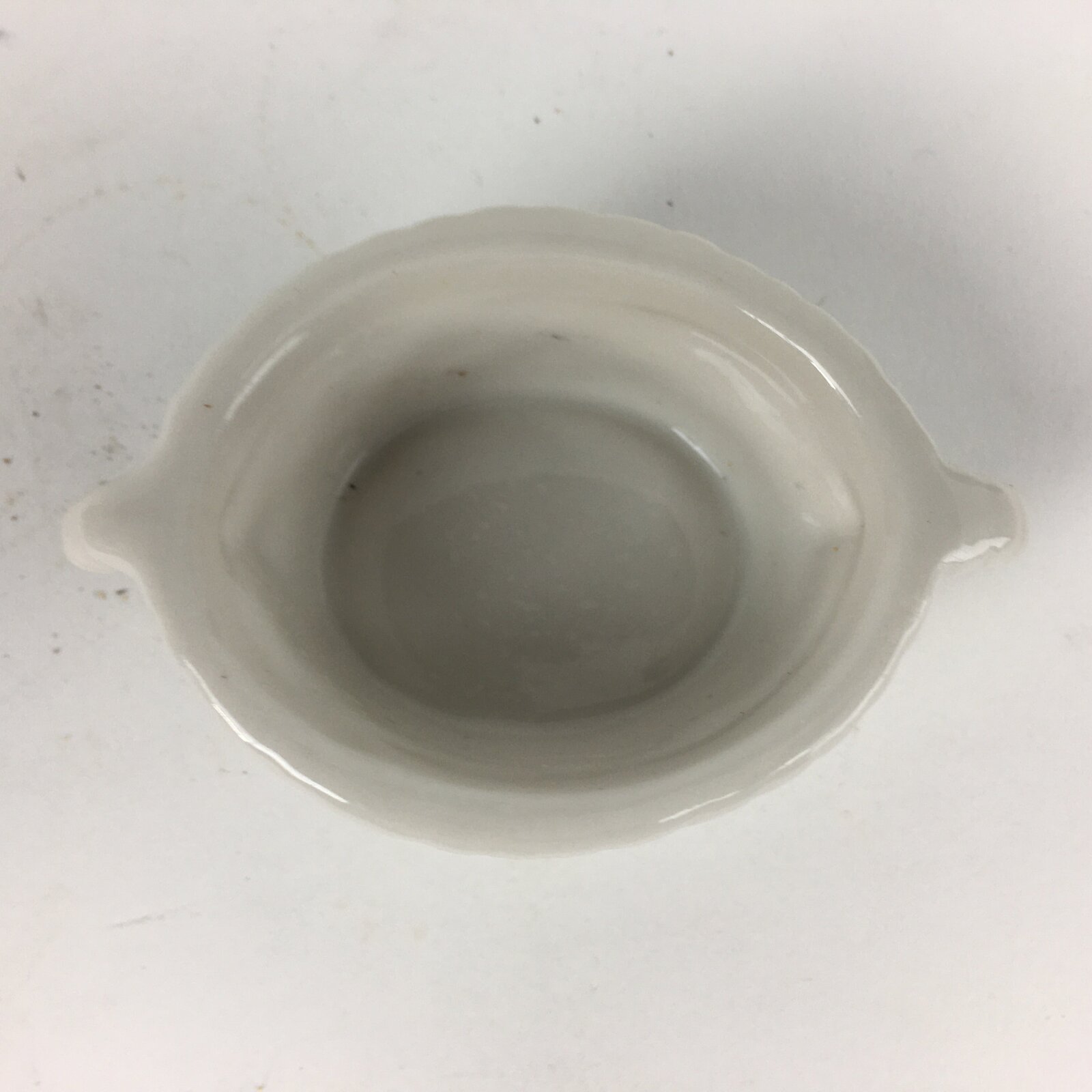 Japanese Porcelain Tiny Pot Bowl Basket Shape Two Handles White Container PP875