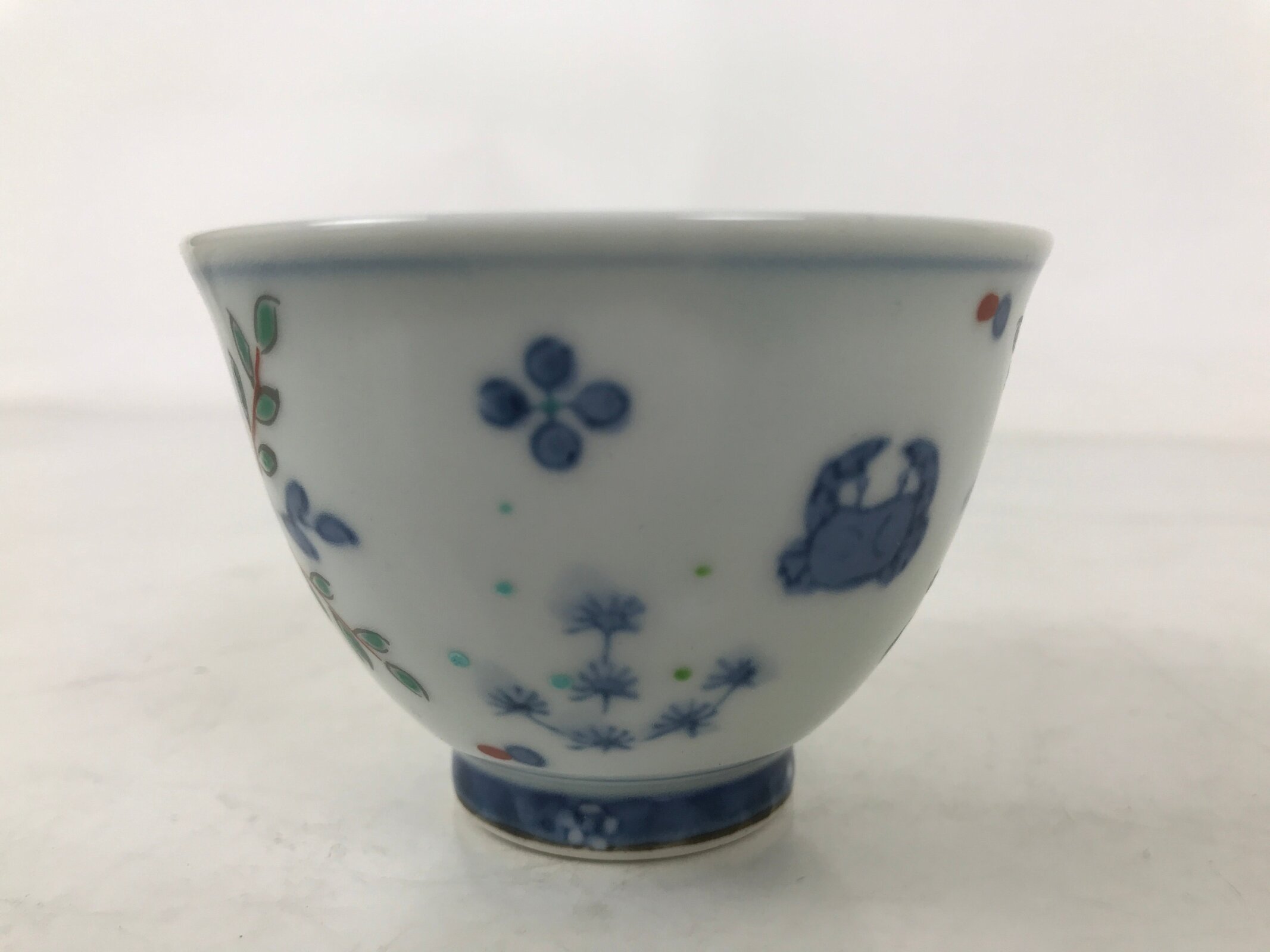 Japanese Porcelain Yunomi Teacup Pottery Vtg White Blue Hishi Fish Sencha TC591