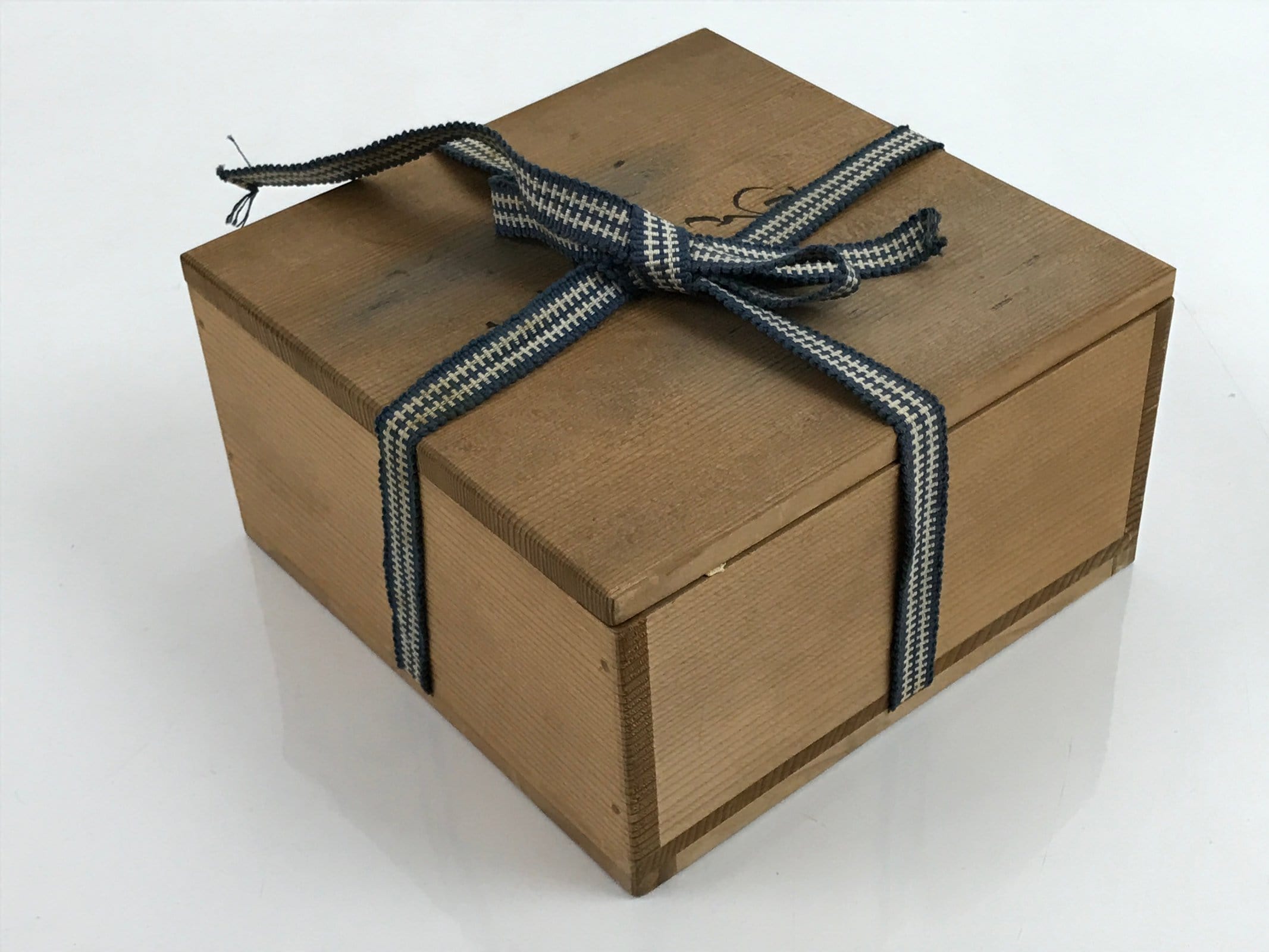 Japanese Pottery Summer Chawan Tea Bowl Vtg Crackle Glaze Gray W/ Box PX734