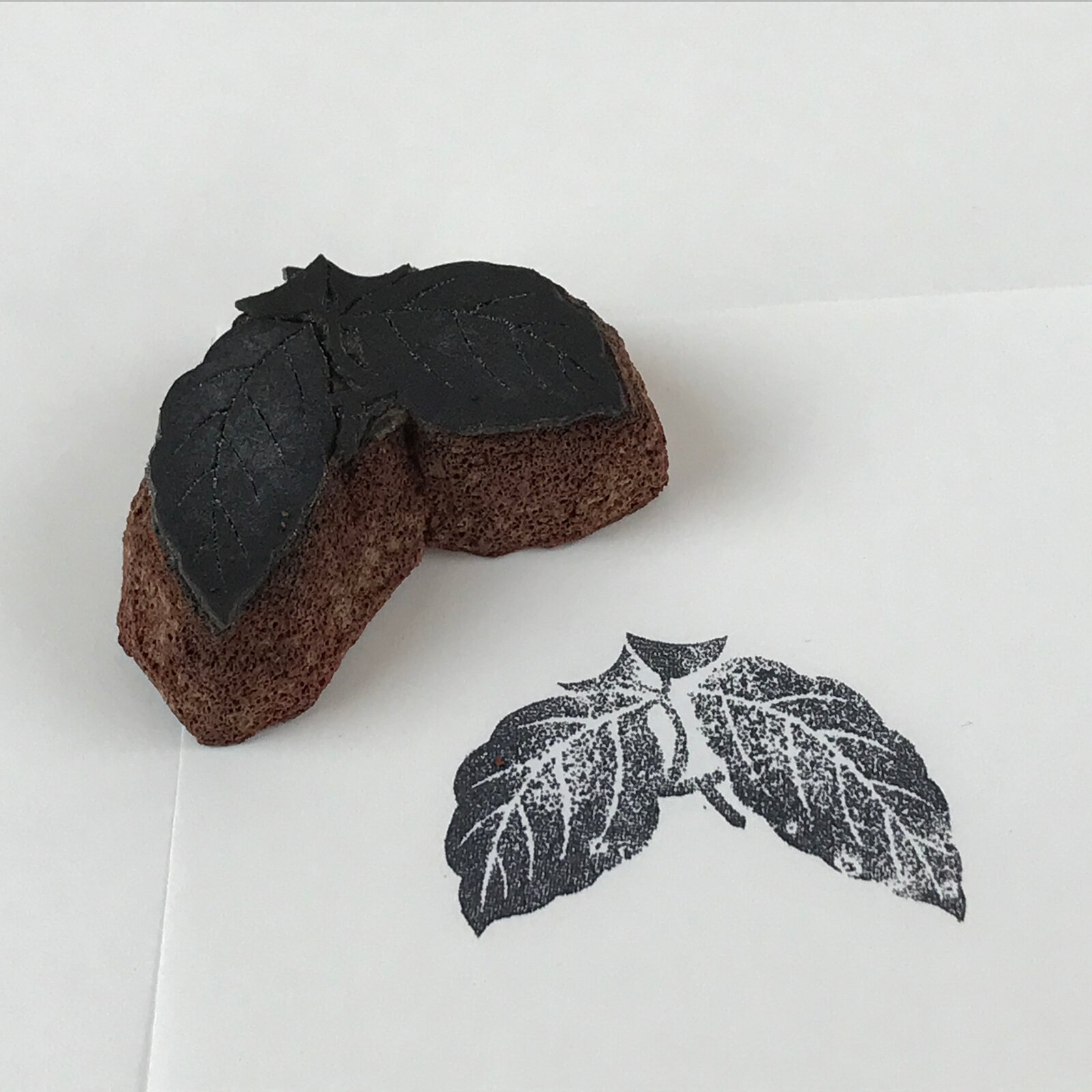 Japanese Rubber Stamp 2 Leaves Vtg Floral Sponge Base Stationary HS220