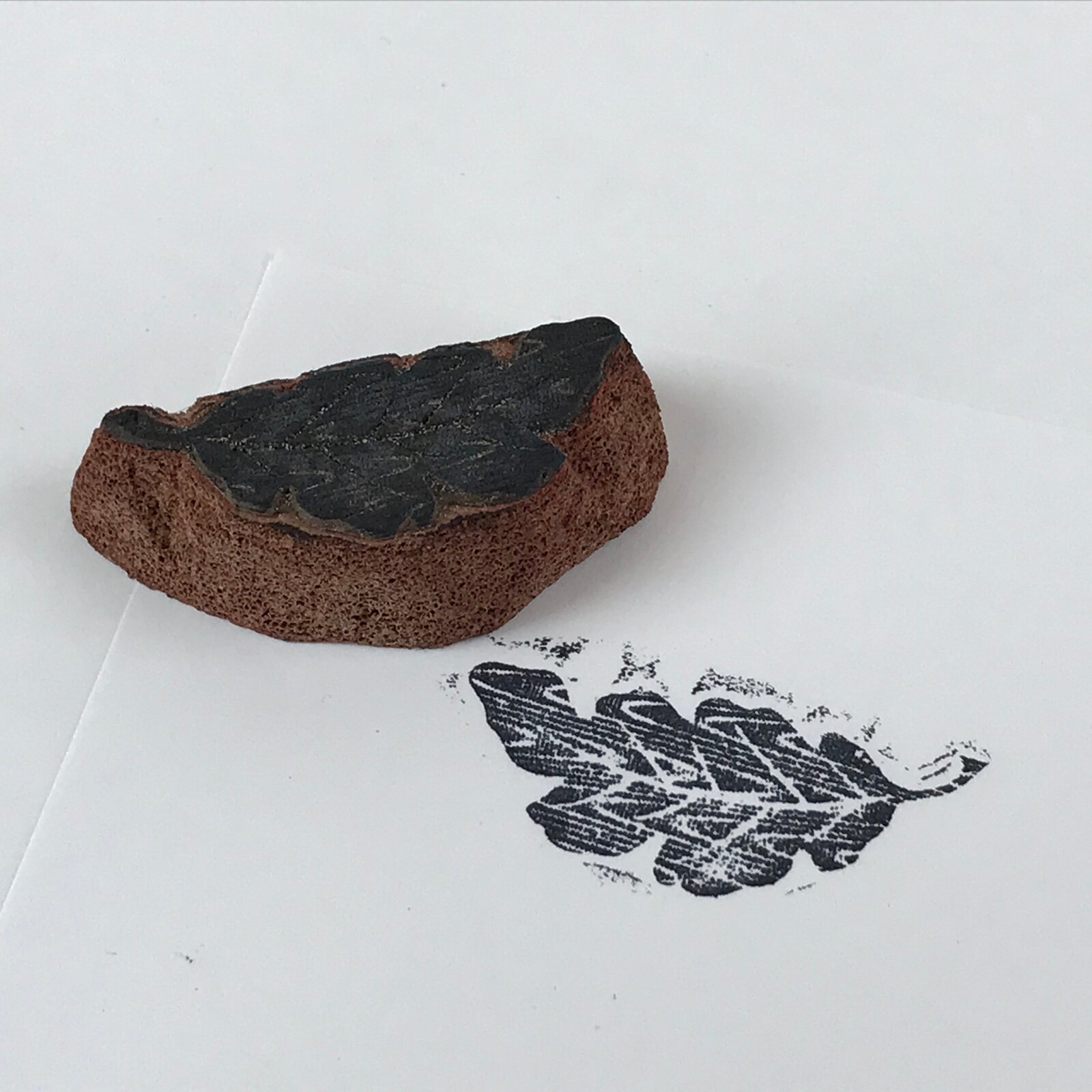 Japanese Rubber Stamp Long Leaf Vtg Sponge Base Stationary HS192