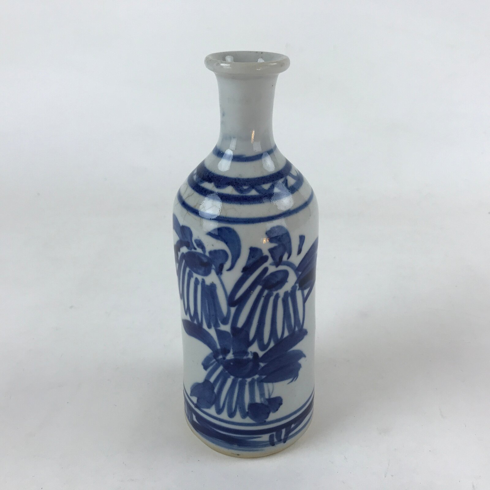 Japanese Sake Bottle Ceramic Tokkuri C1900 Flowers Sometsuke White Blue TS600