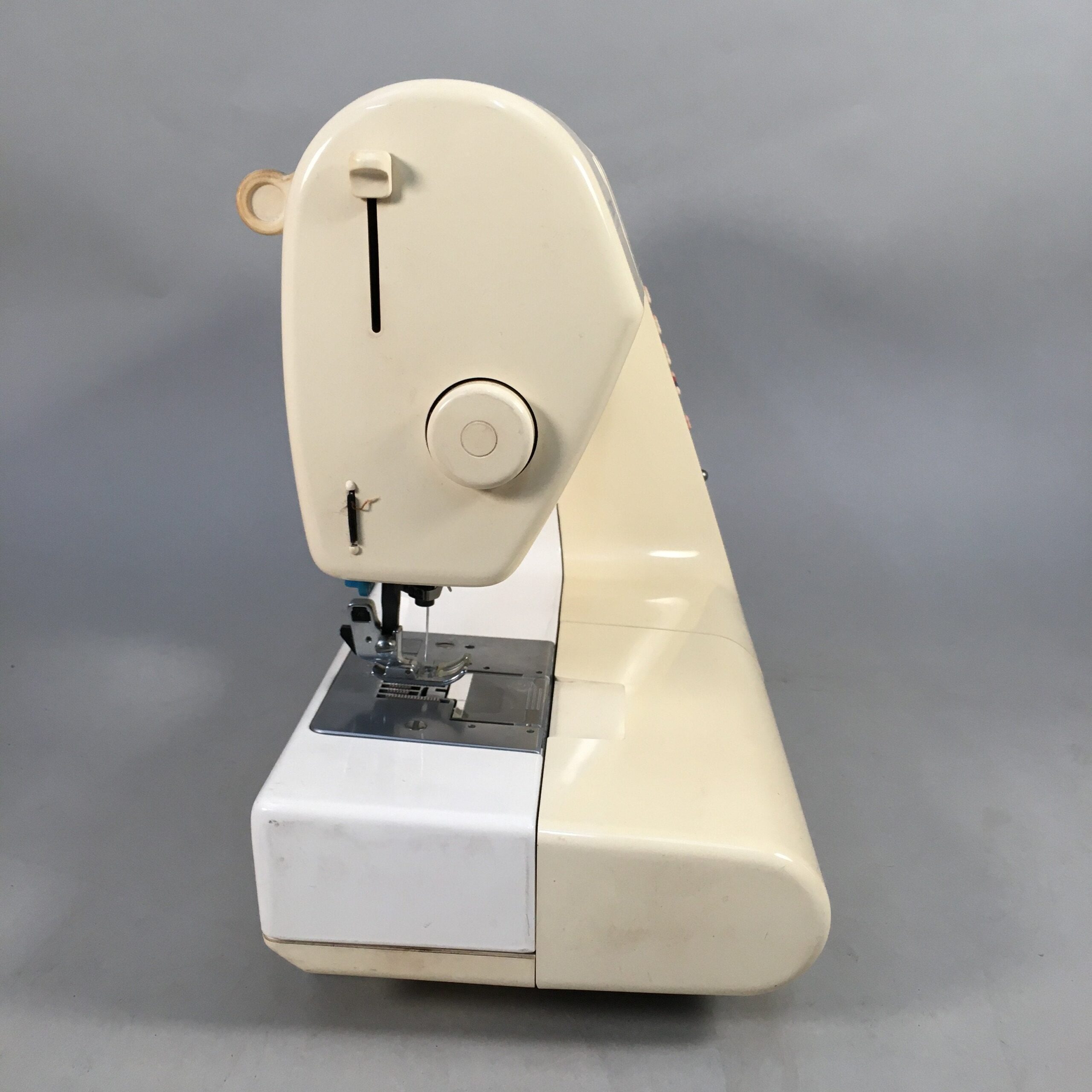 Japanese Sewing Machine Brother Tendy 7000 Electric Computer Control Tested J985