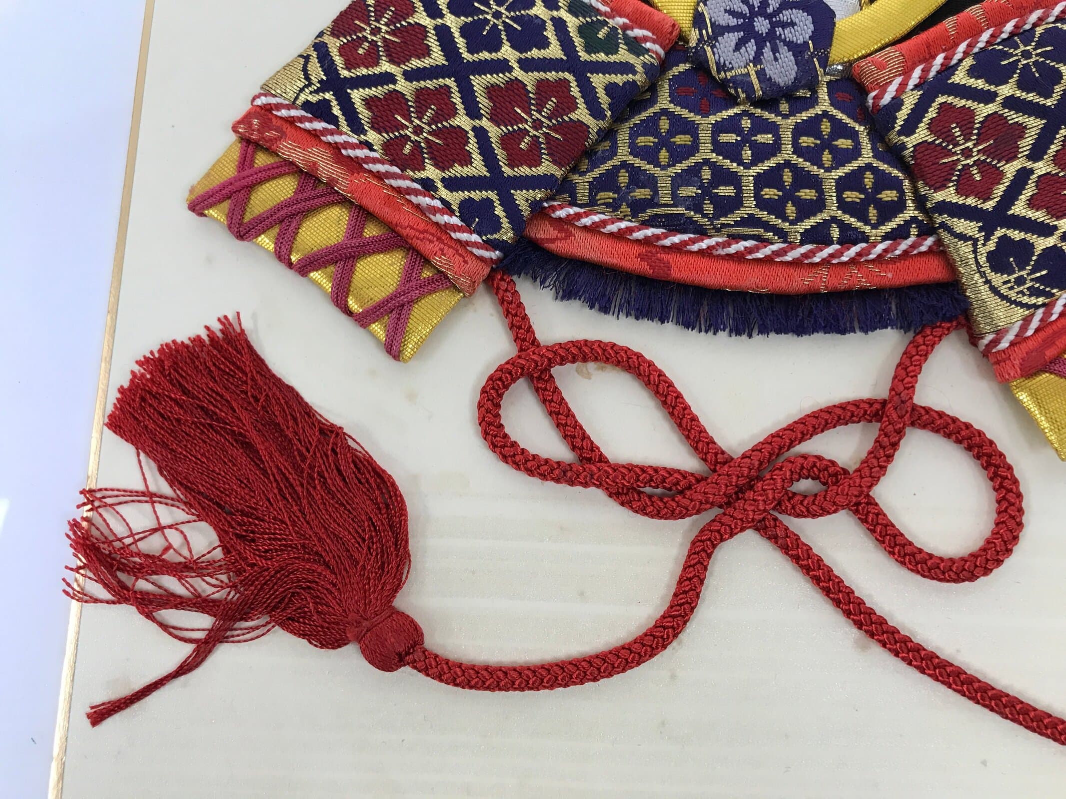 Japanese Shikishi Art Board Oshie Silk Fabric Vtg Kabuto Samurai Helmet Red A786