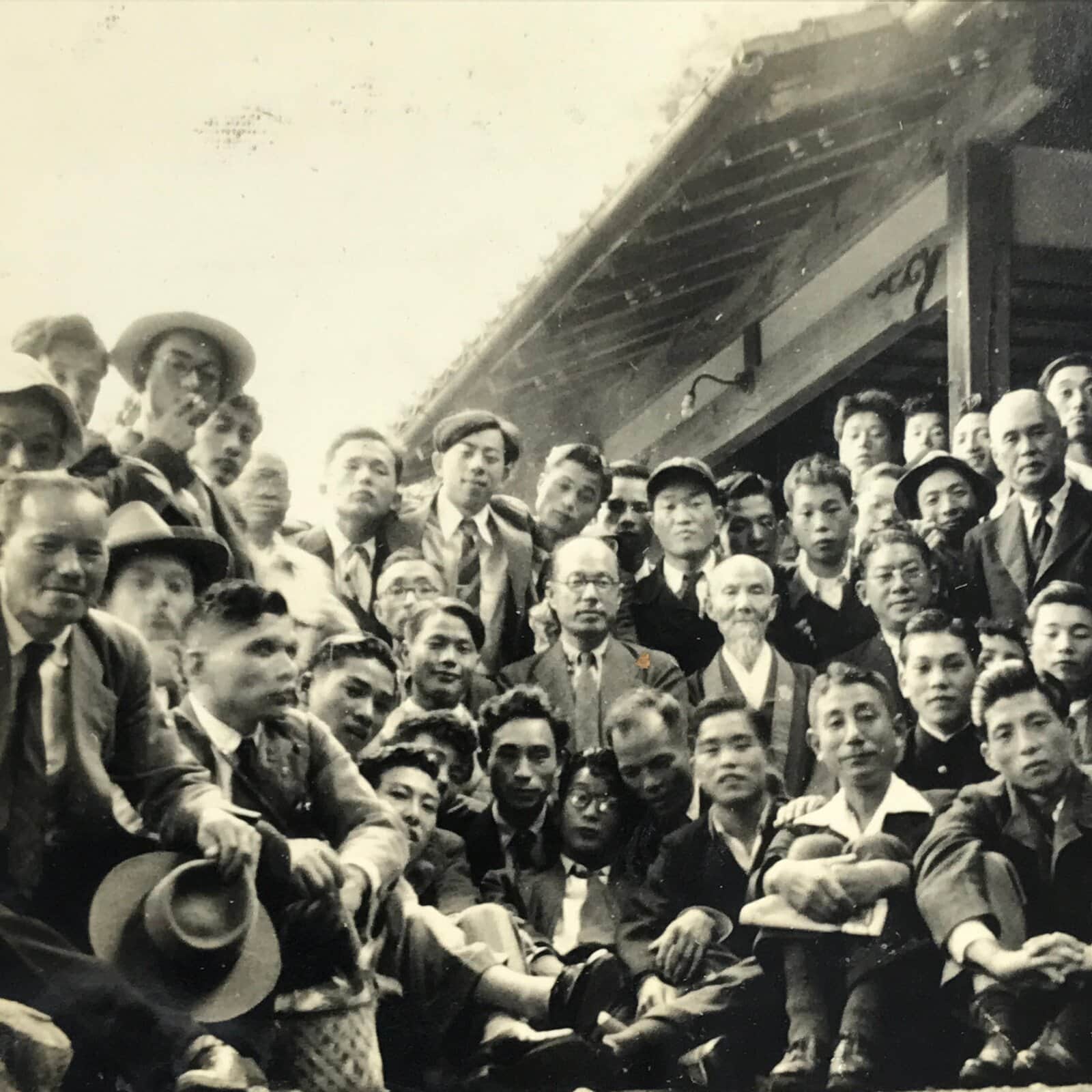 Japanese Showa Era Group Photograph Vtg Daily Life Men Suits Black White PH99