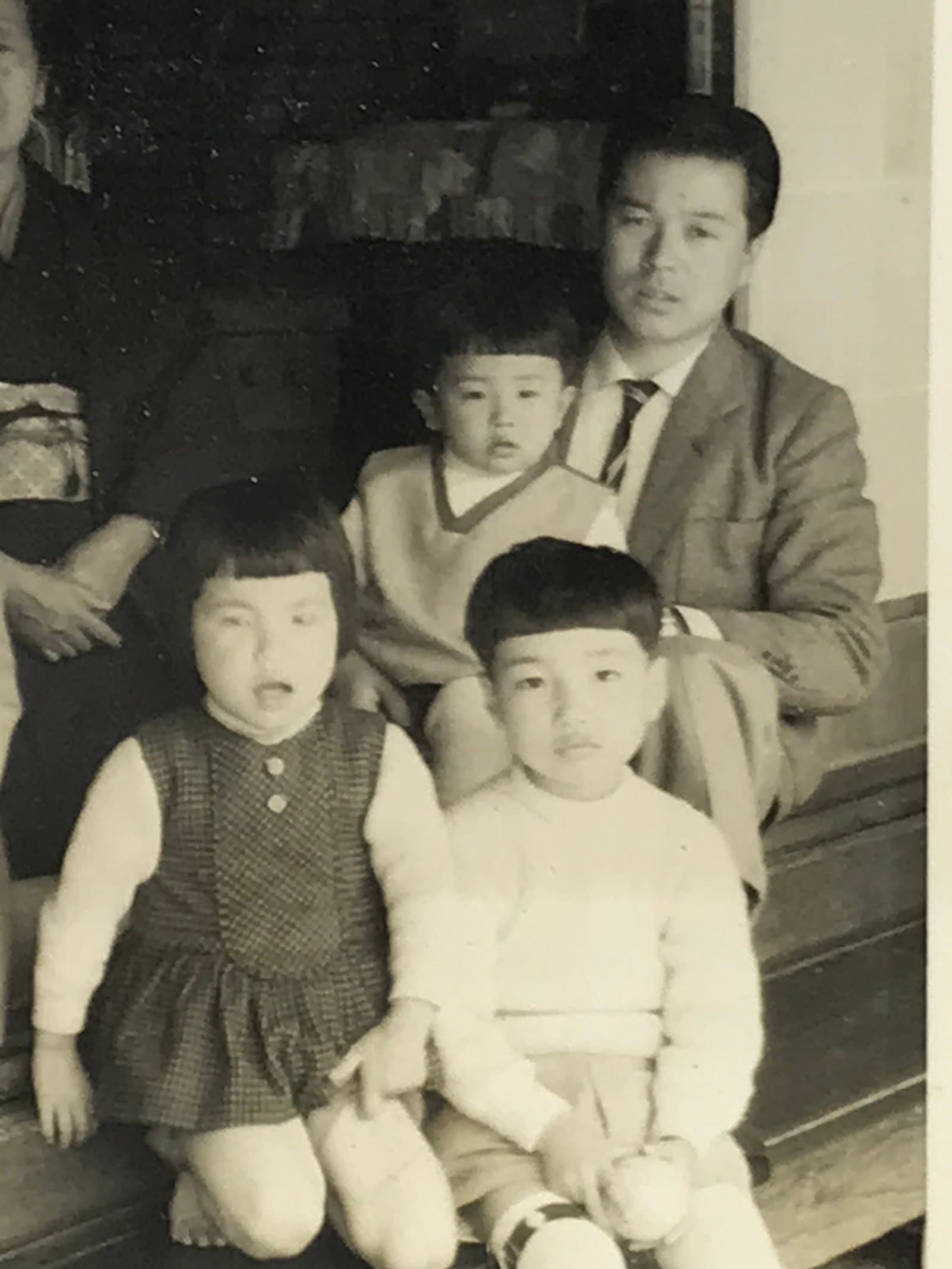 Japanese Showa Family Photograph Vtg Grandparents Children Black White PH214