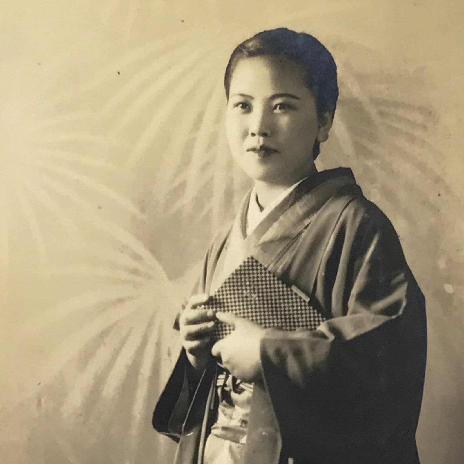 Japanese Showa Kimono Woman Portrait Studio Photograph Vtg Sepia Tone PH228