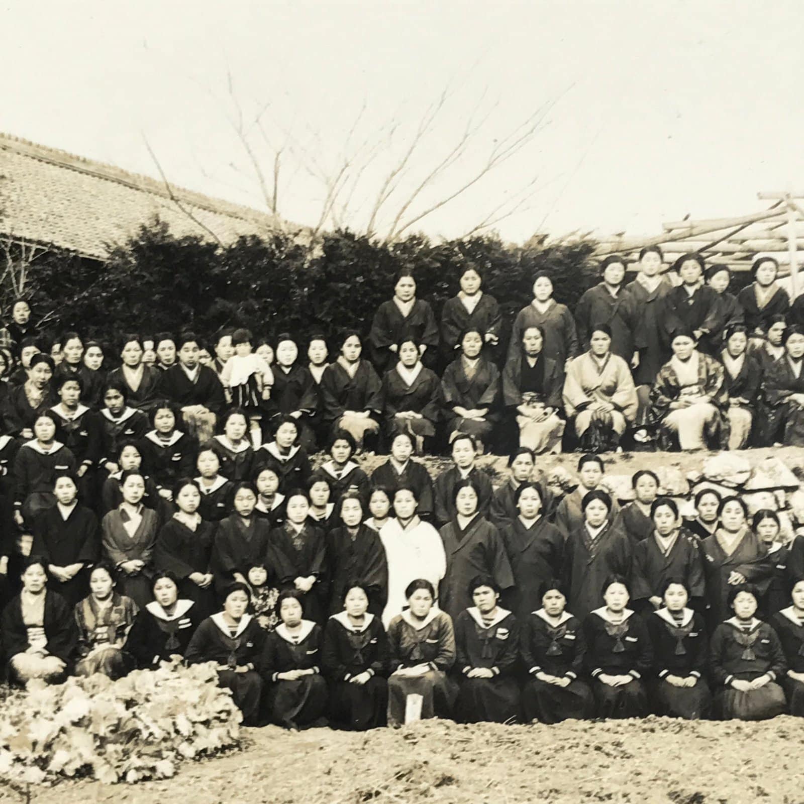 Japanese Showa School Class Photograph Group Student Uniform Black White PH154