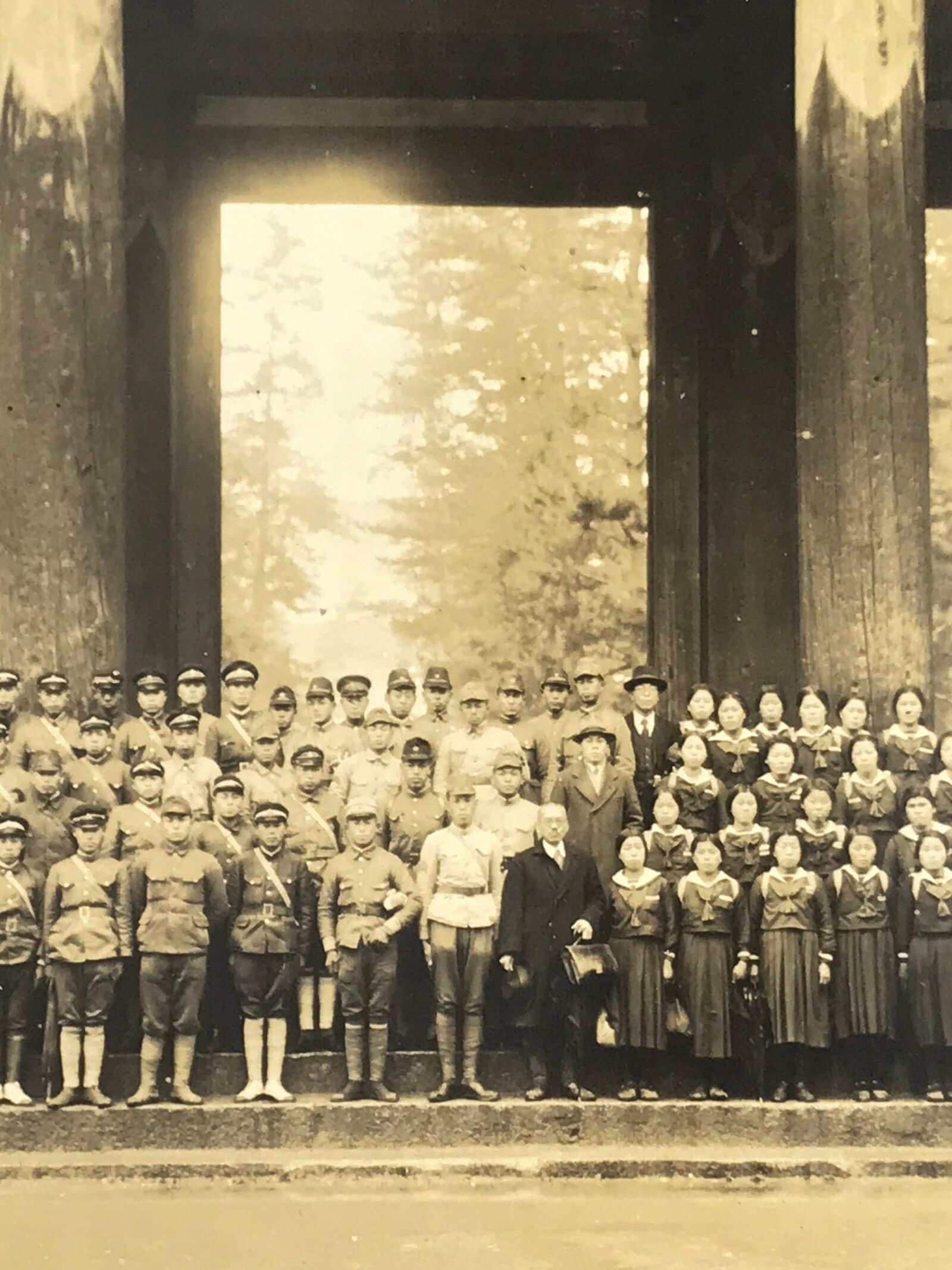 Japanese Showa School Class Trip Photograph Vtg Todaiji Temple Nara Sepia PH140